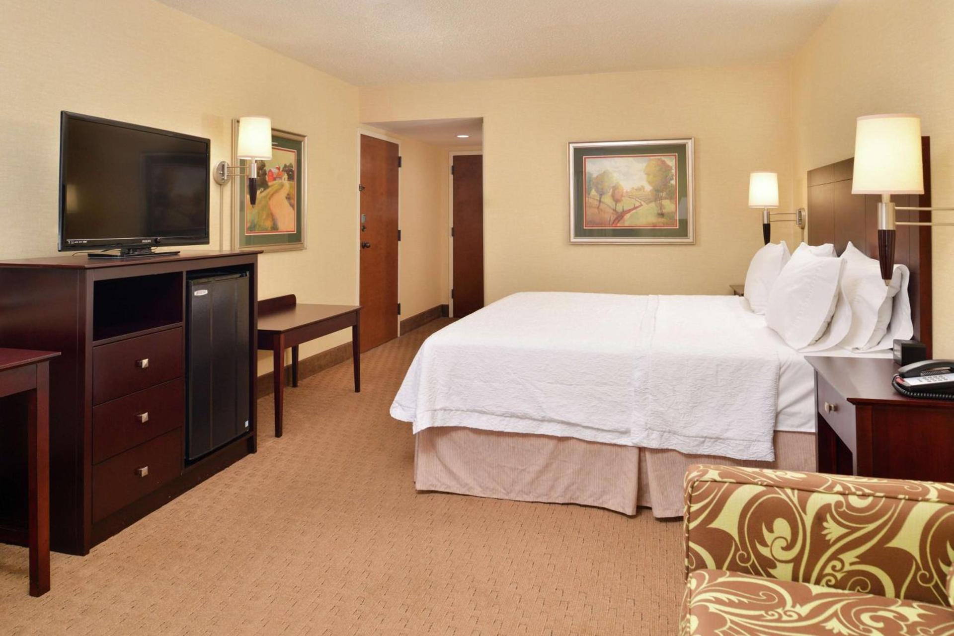 Hampton Inn Staunton photo 24