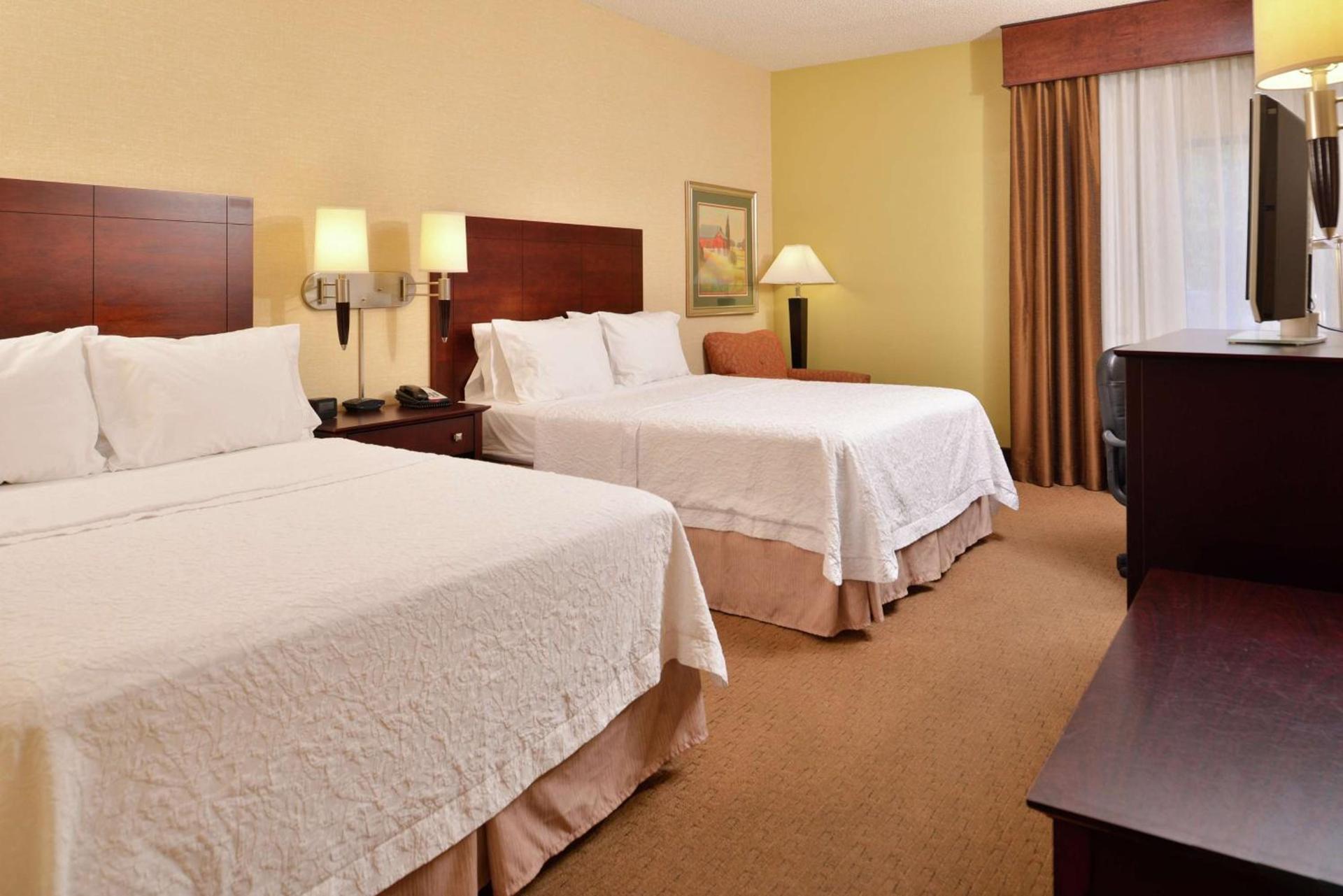 Hampton Inn Staunton photo 30