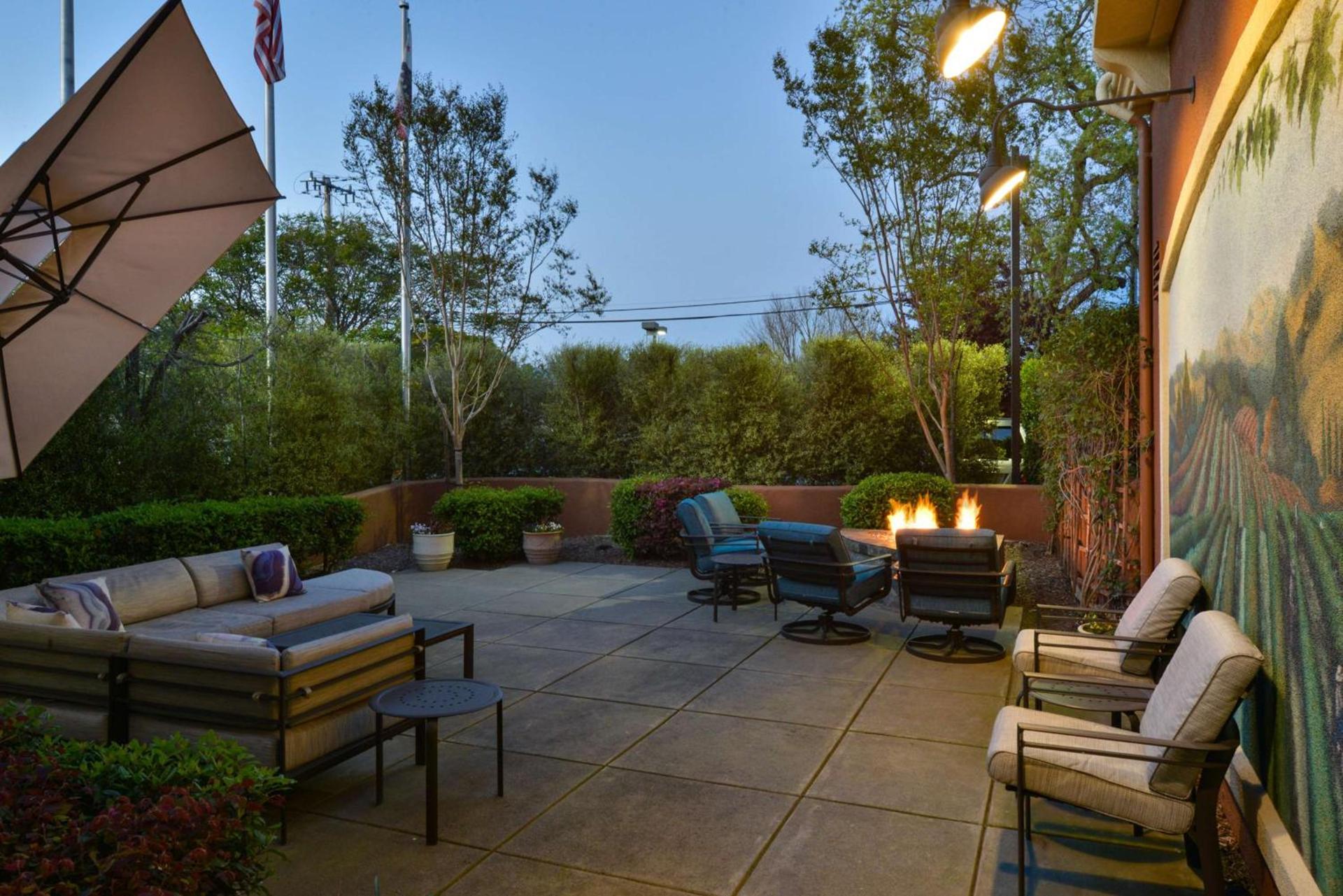 Hilton Garden Inn Napa photo 3