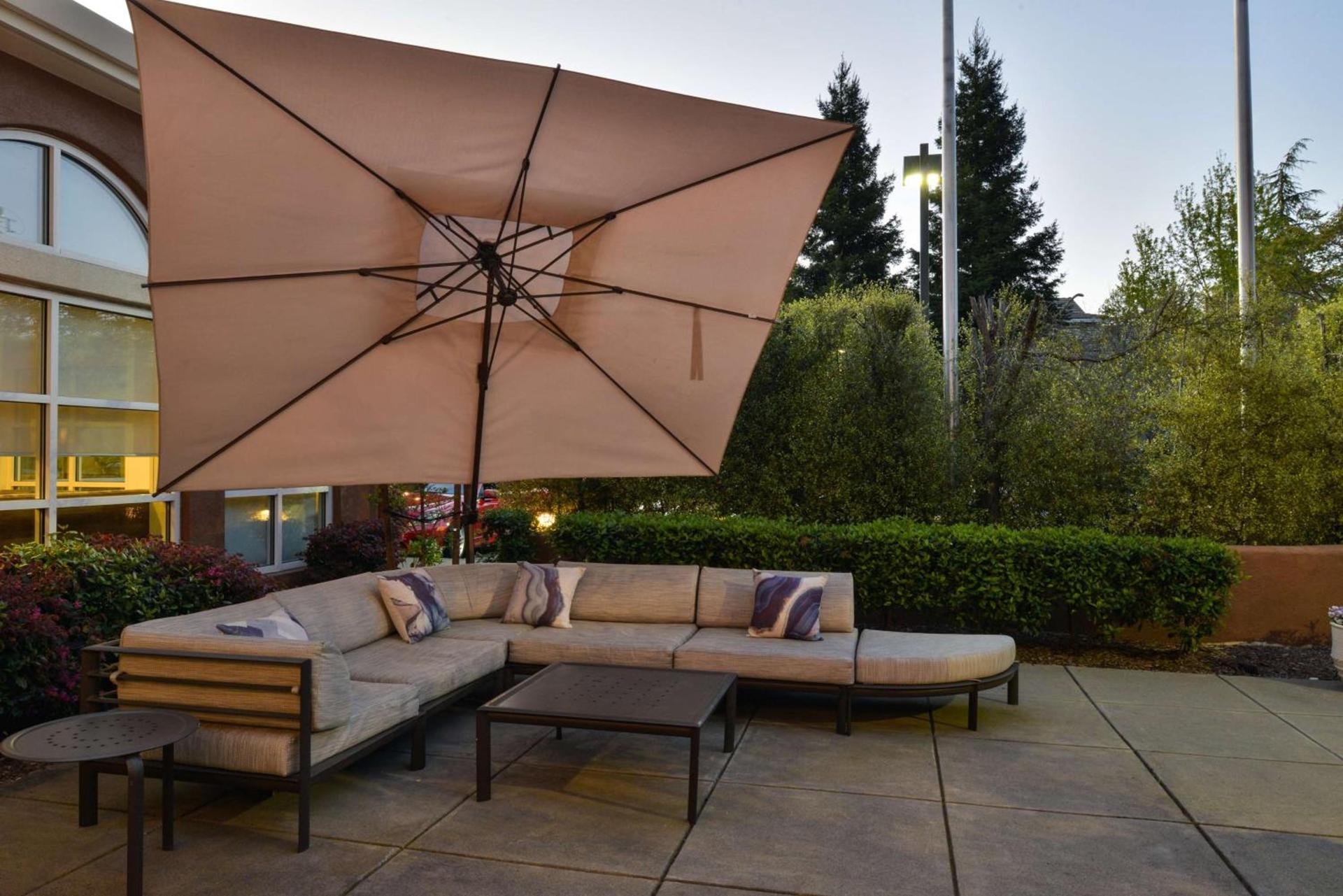 Hilton Garden Inn Napa photo 4