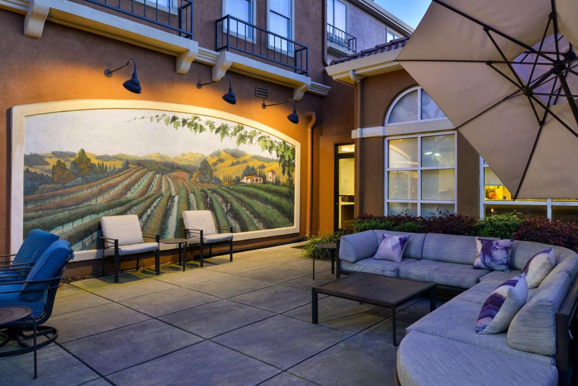 Hilton Garden Inn Napa photo 5