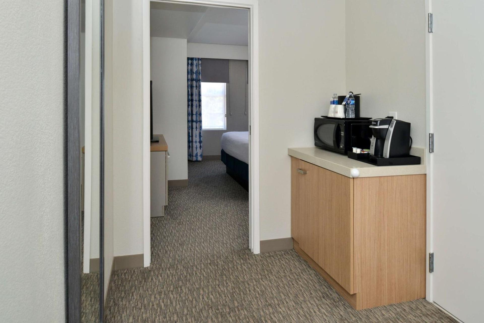 Hilton Garden Inn Napa photo 37