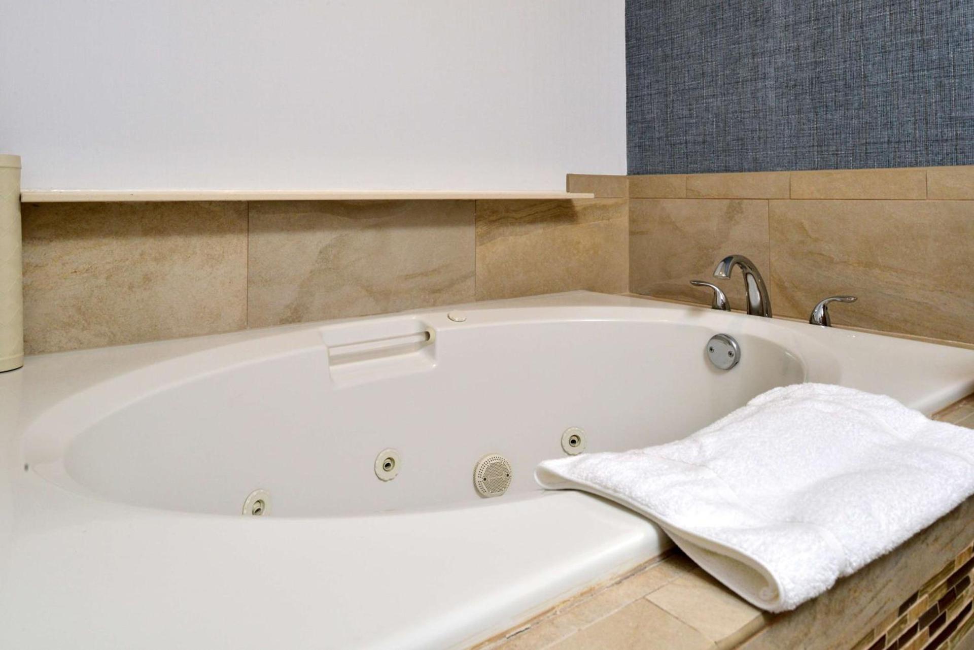 Hilton Garden Inn Napa photo 40