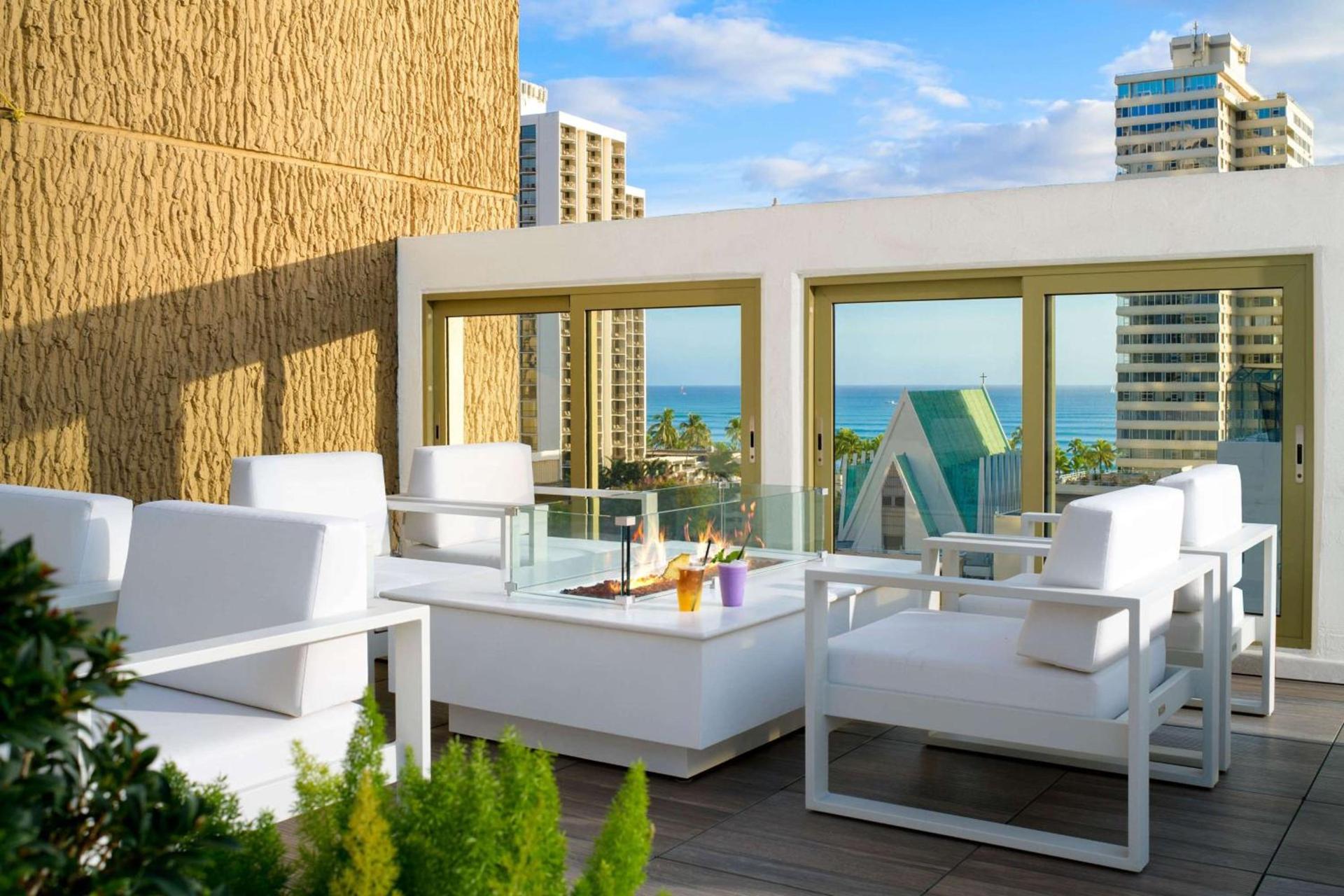 Hilton Waikiki Beach Resort & Spa photo 12