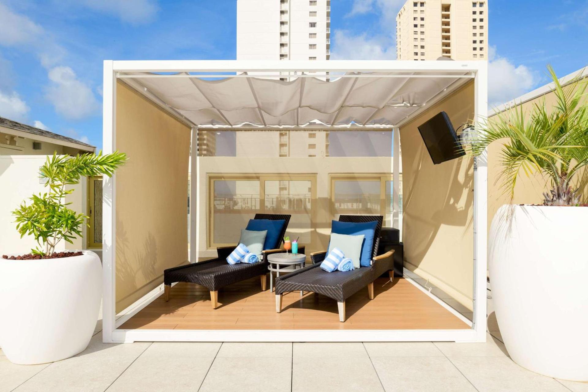 Hilton Waikiki Beach Resort & Spa photo 20