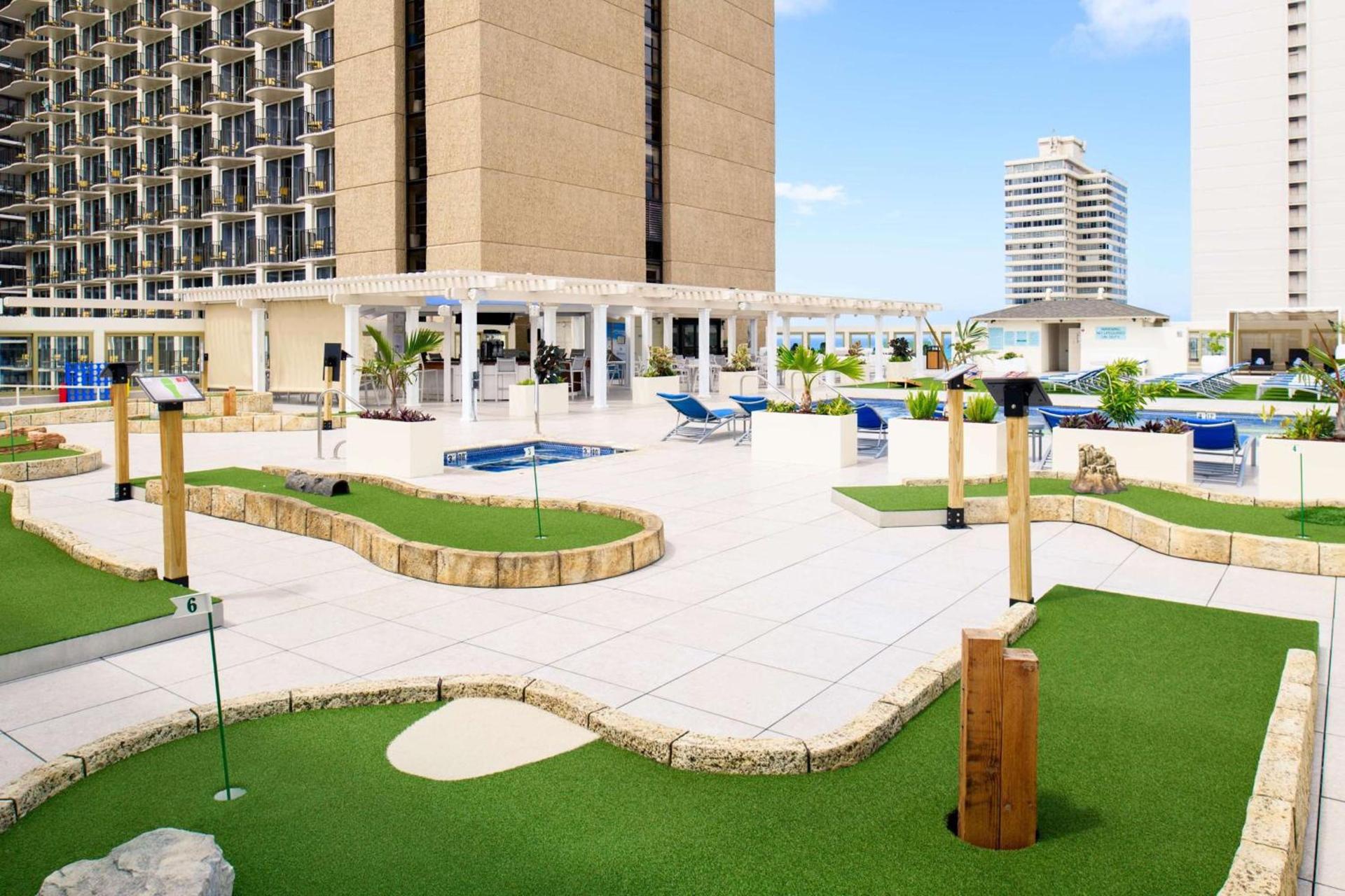 Hilton Waikiki Beach Resort & Spa photo 21