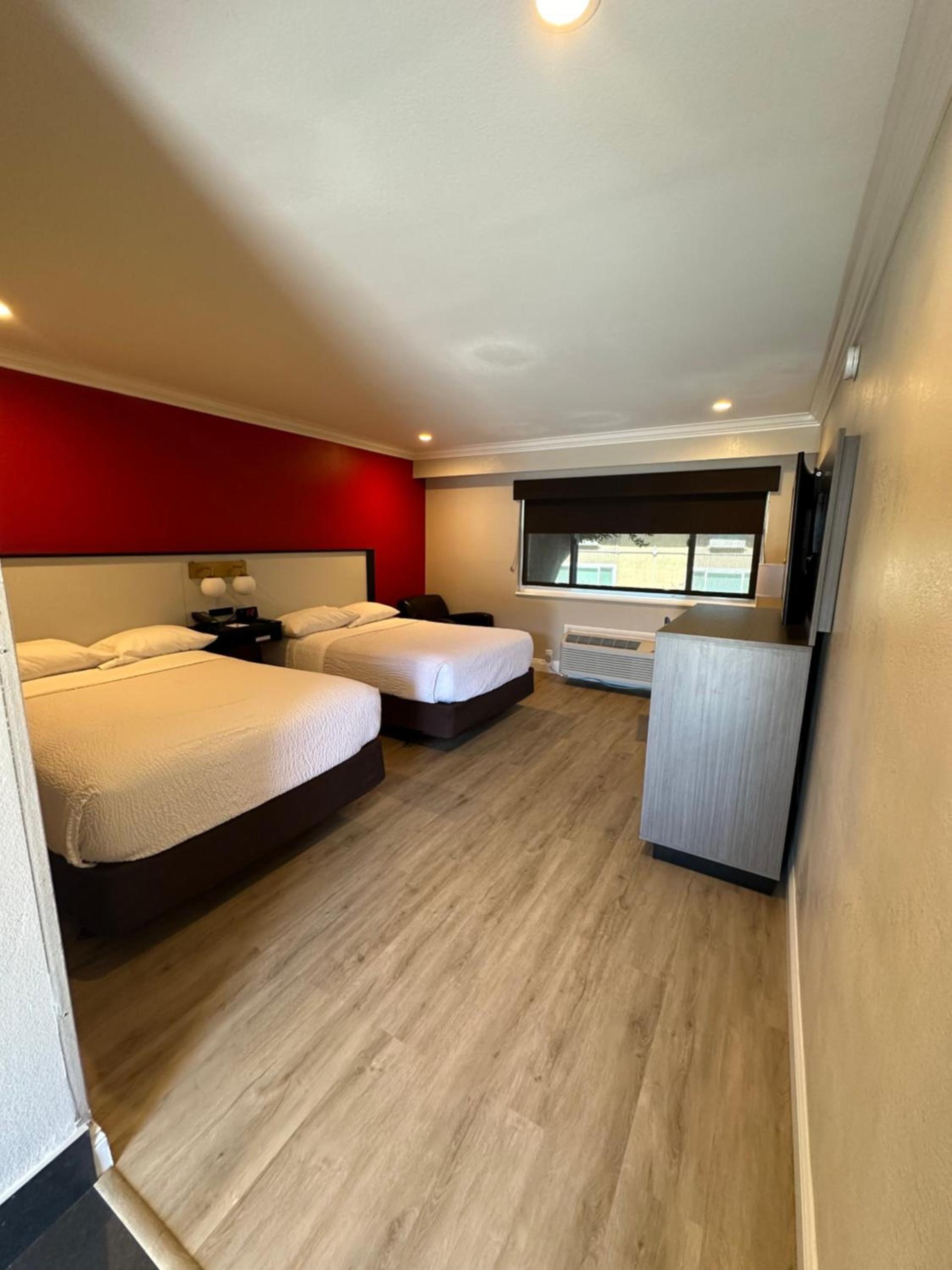 Ramada by Wyndham Torrance photo 22