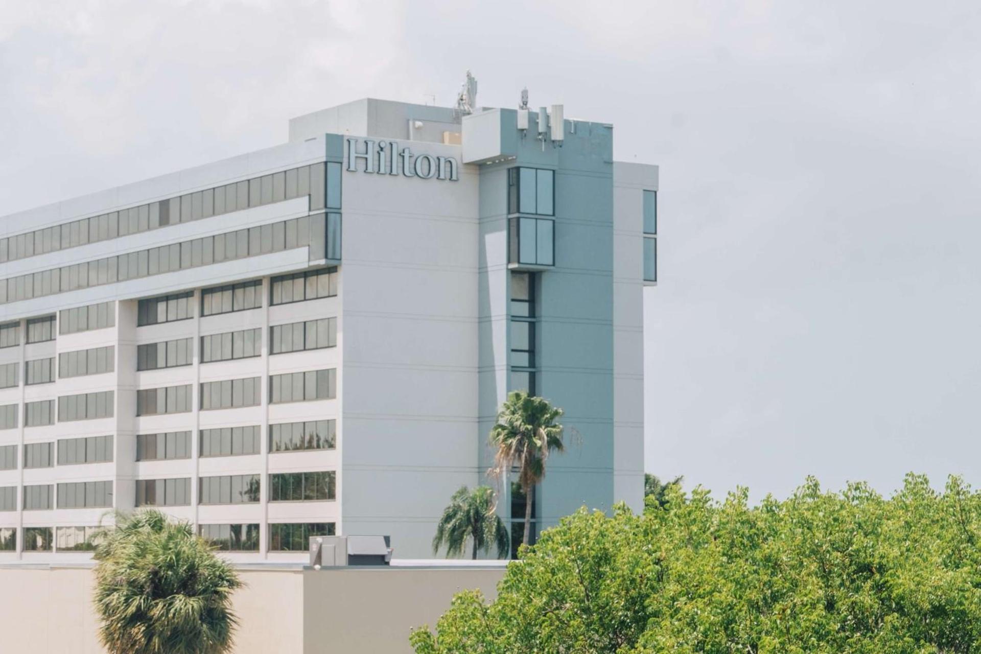 Hilton Palm Beach PBI photo 8