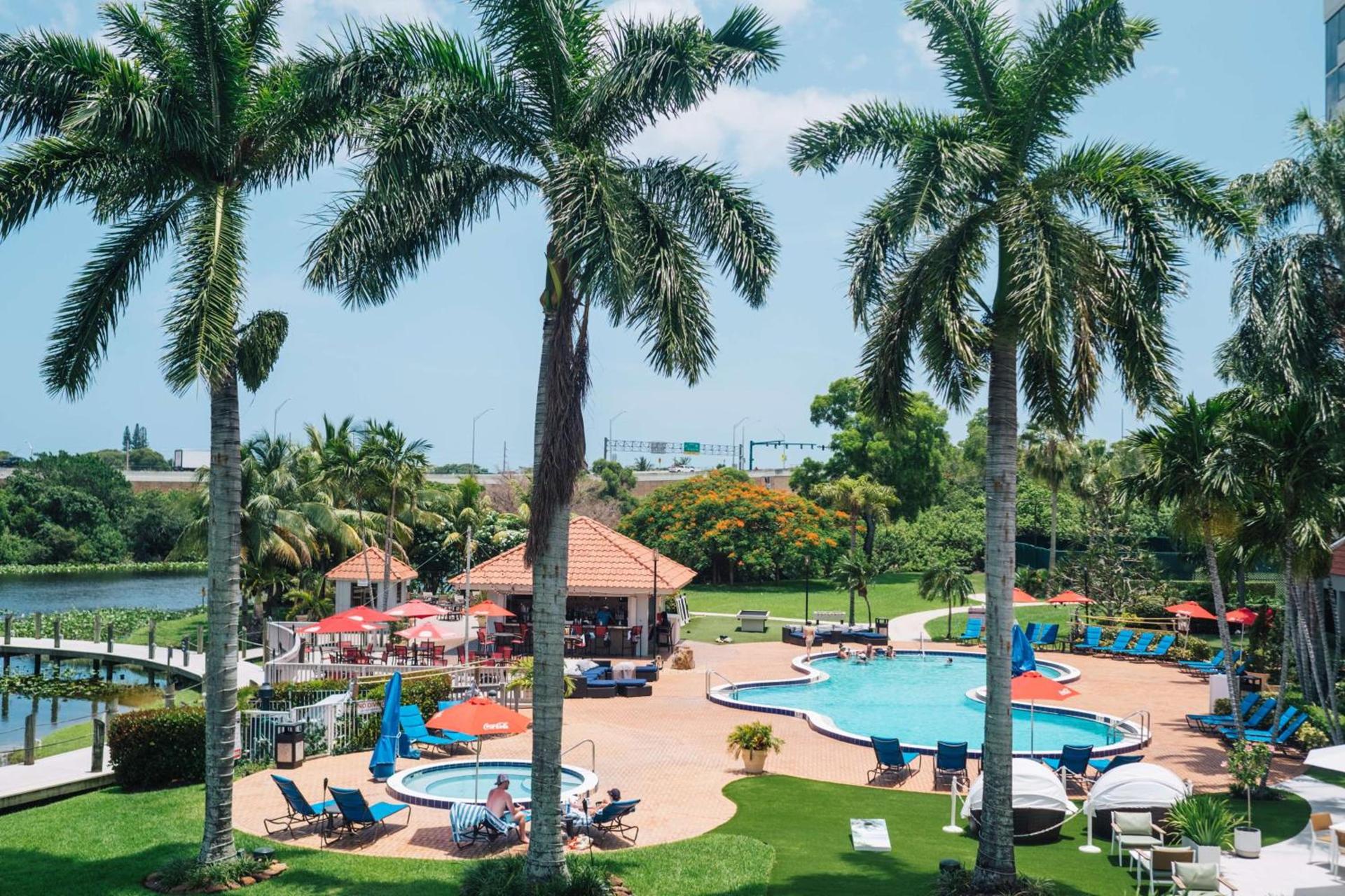 Hilton Palm Beach PBI photo 16