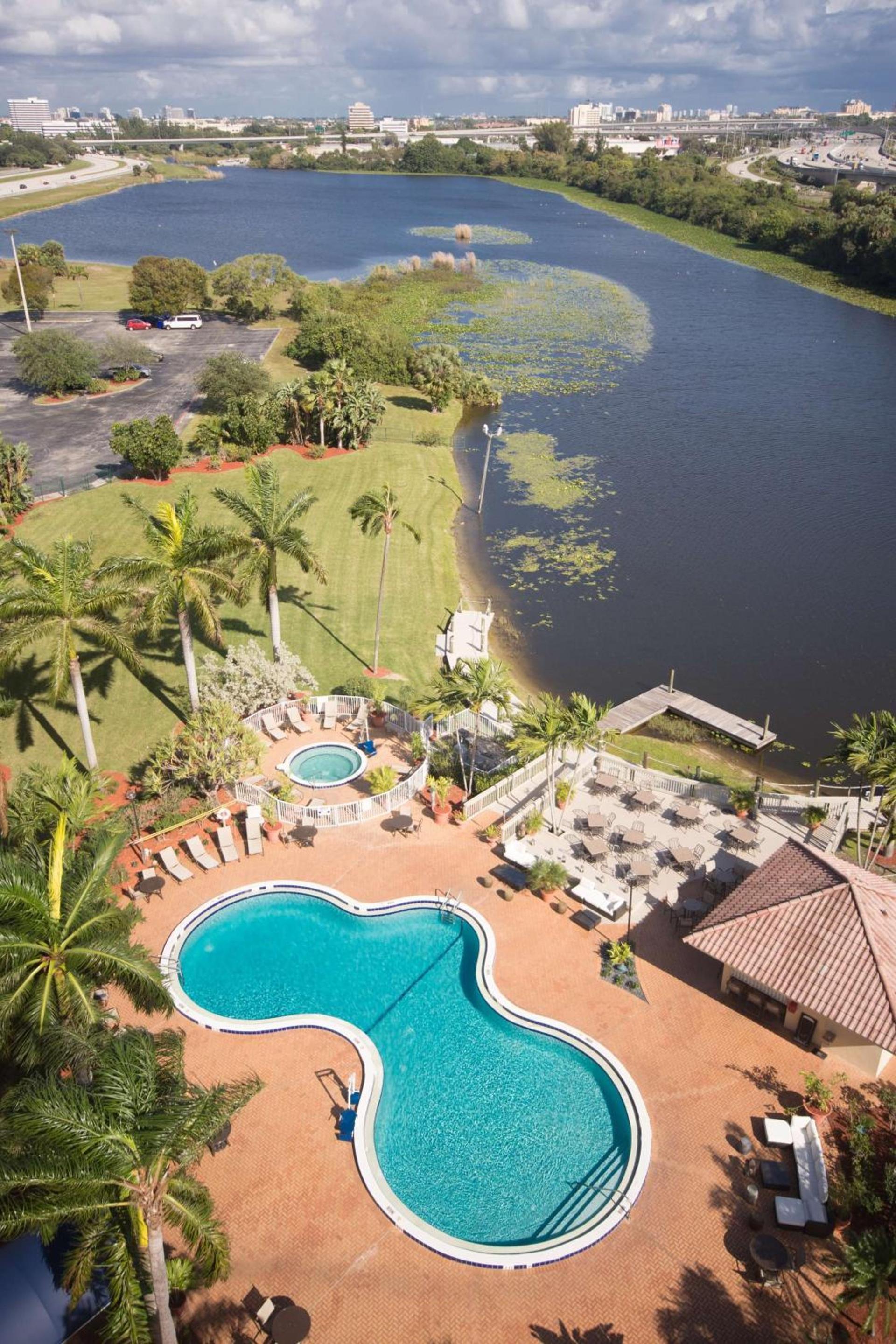 Hilton Palm Beach PBI photo 18