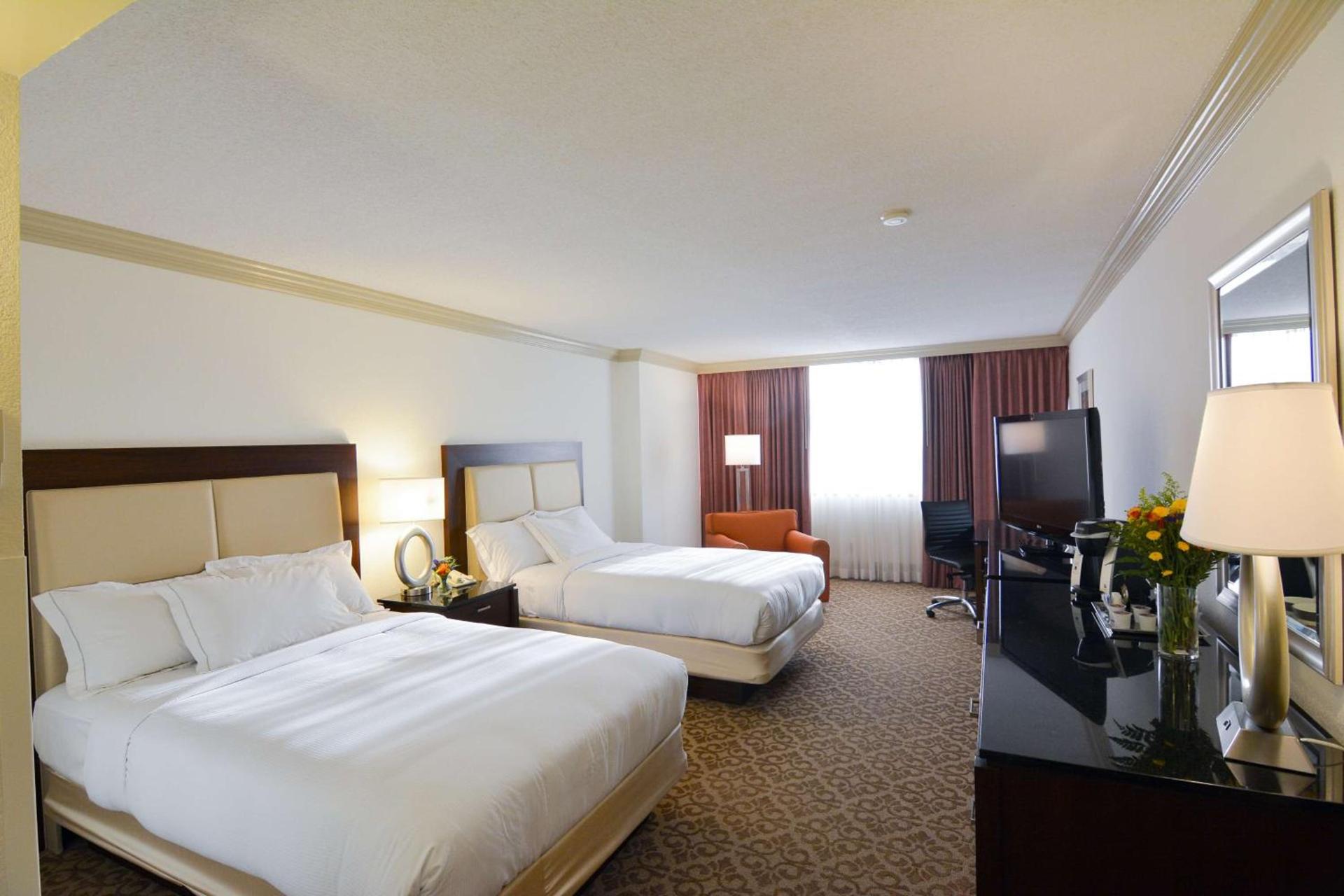 Hilton Palm Beach PBI photo 41
