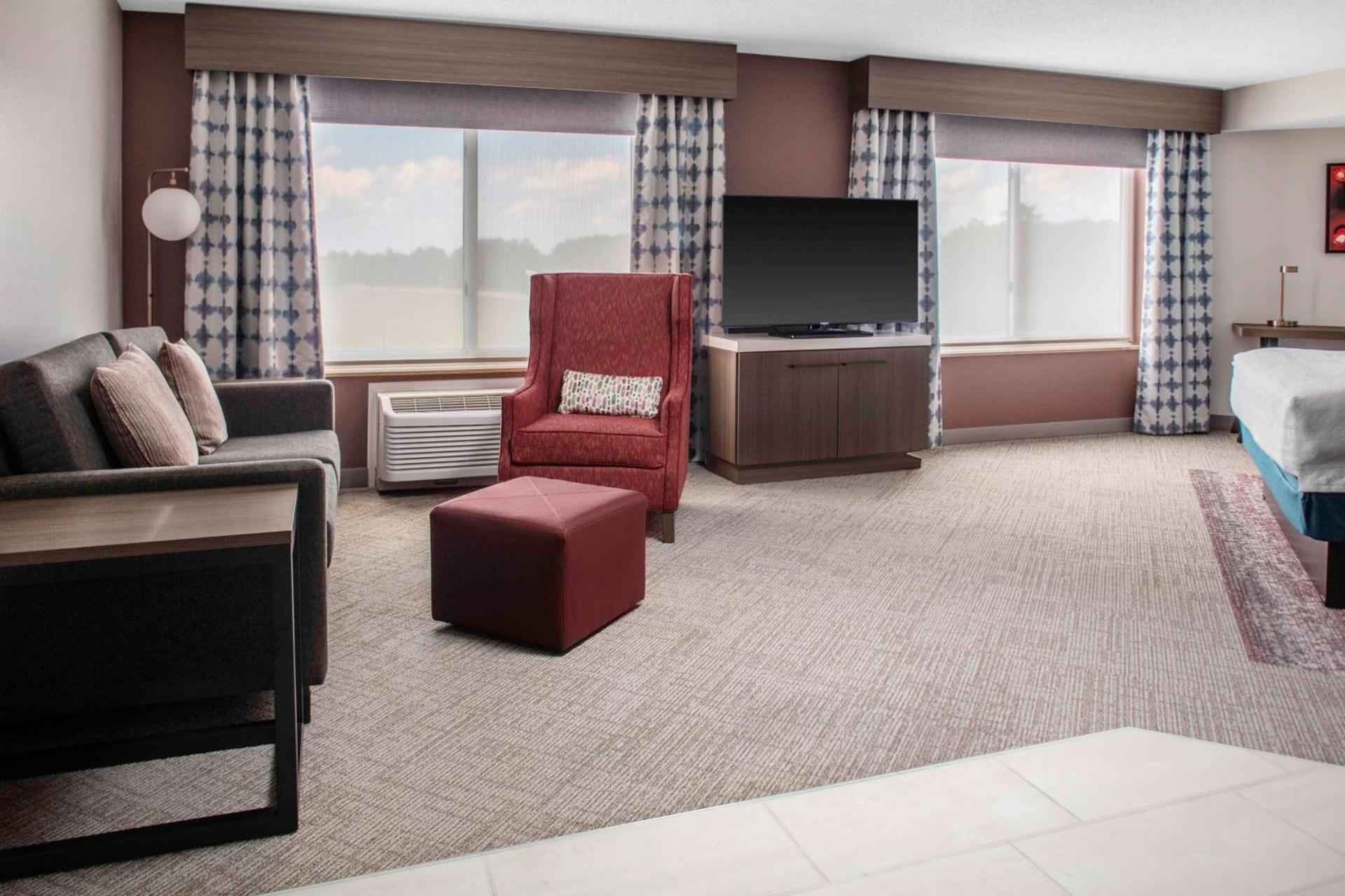 Hilton Garden Inn Roanoke Rapids photo 17