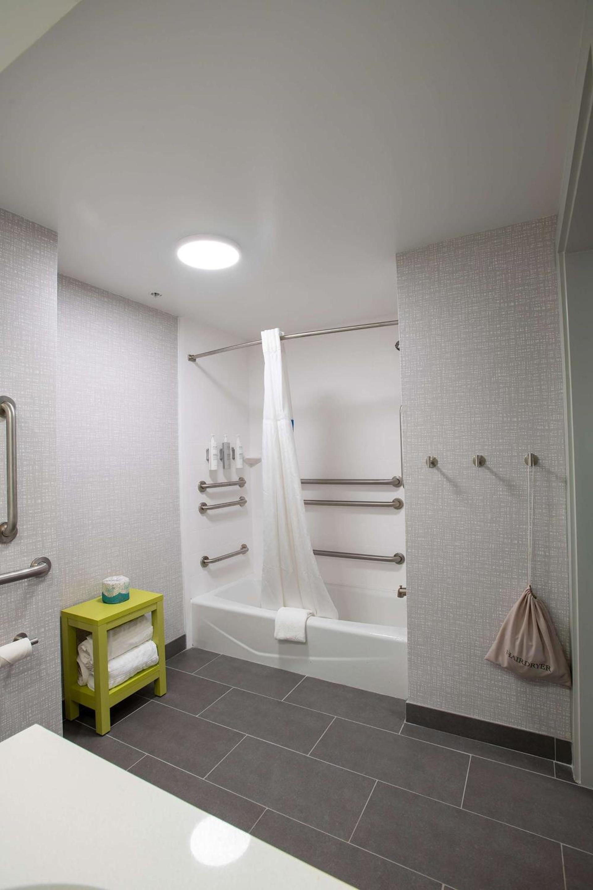 Hampton Inn Seaford photo 25