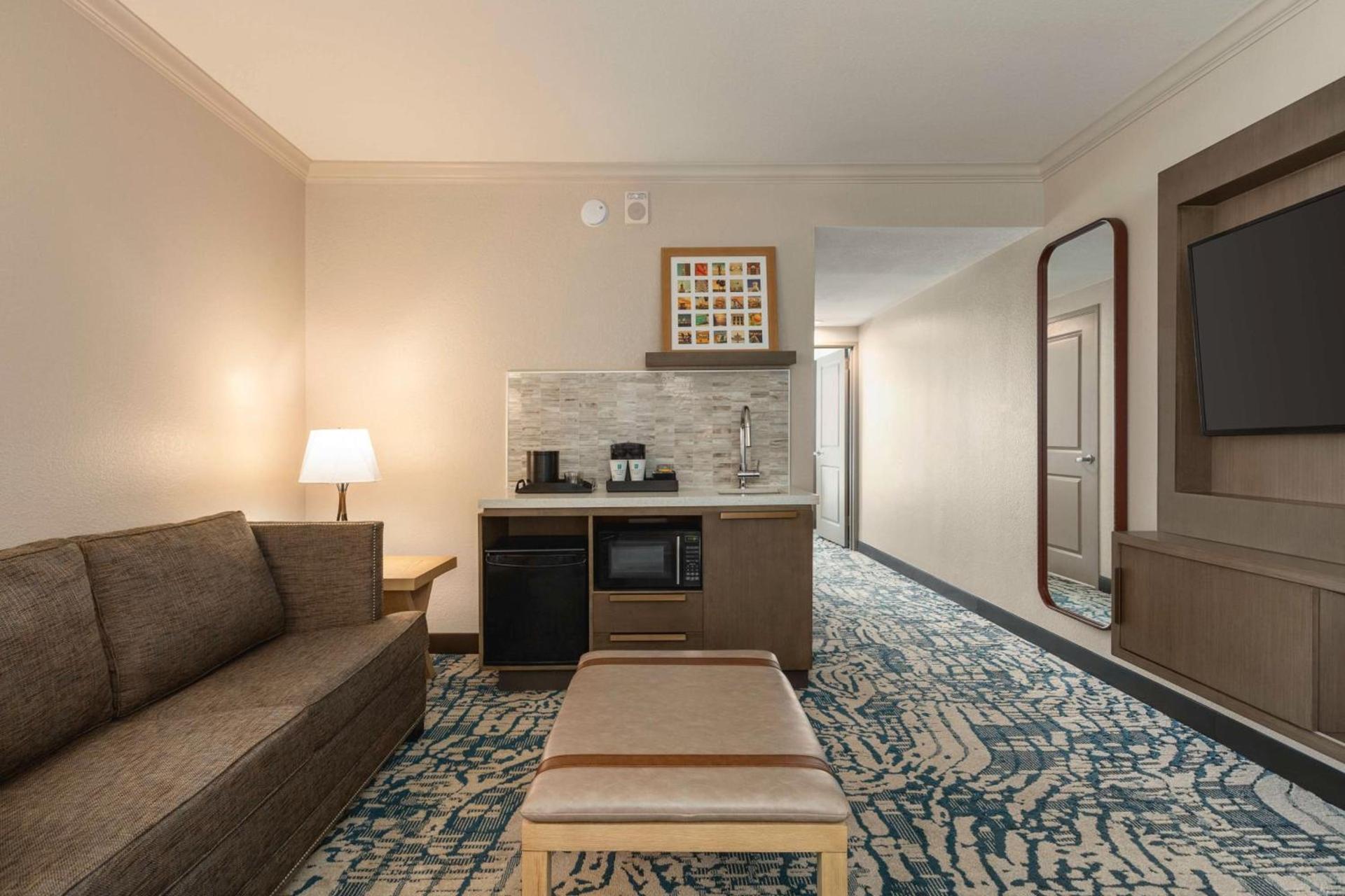 Embassy Suites by Hilton Tampa Downtown Convention Center photo 39