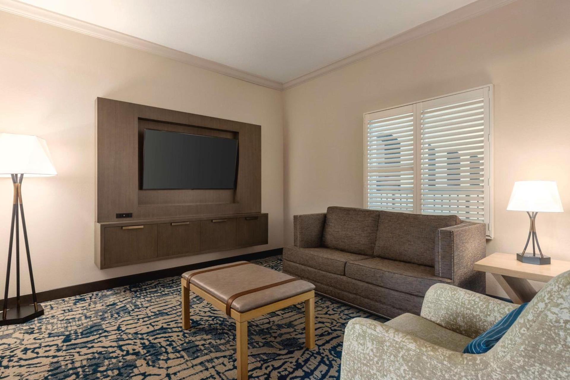 Embassy Suites by Hilton Tampa Downtown Convention Center photo 88