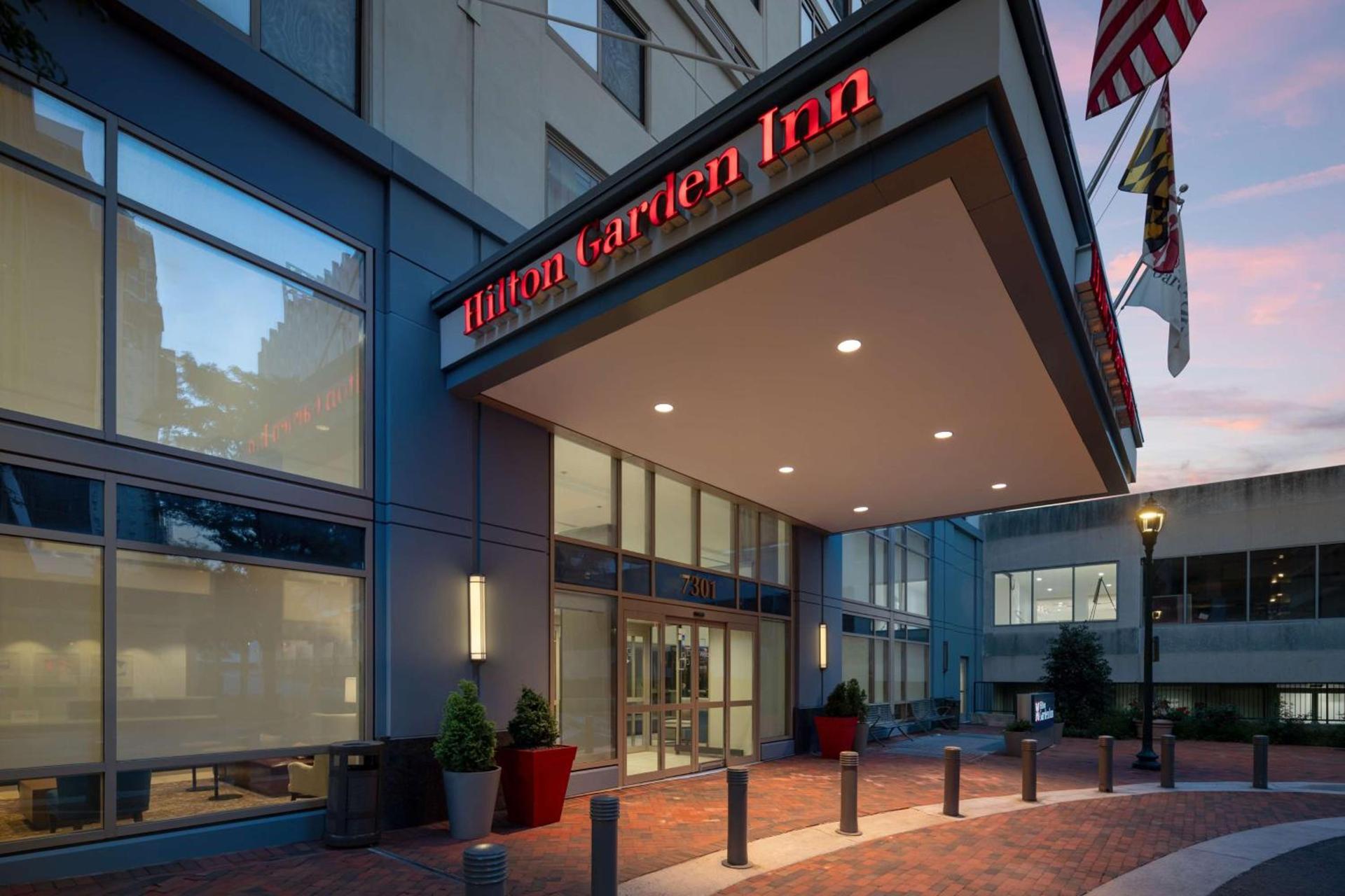 Hilton Garden Inn Bethesda Downtown photo 2