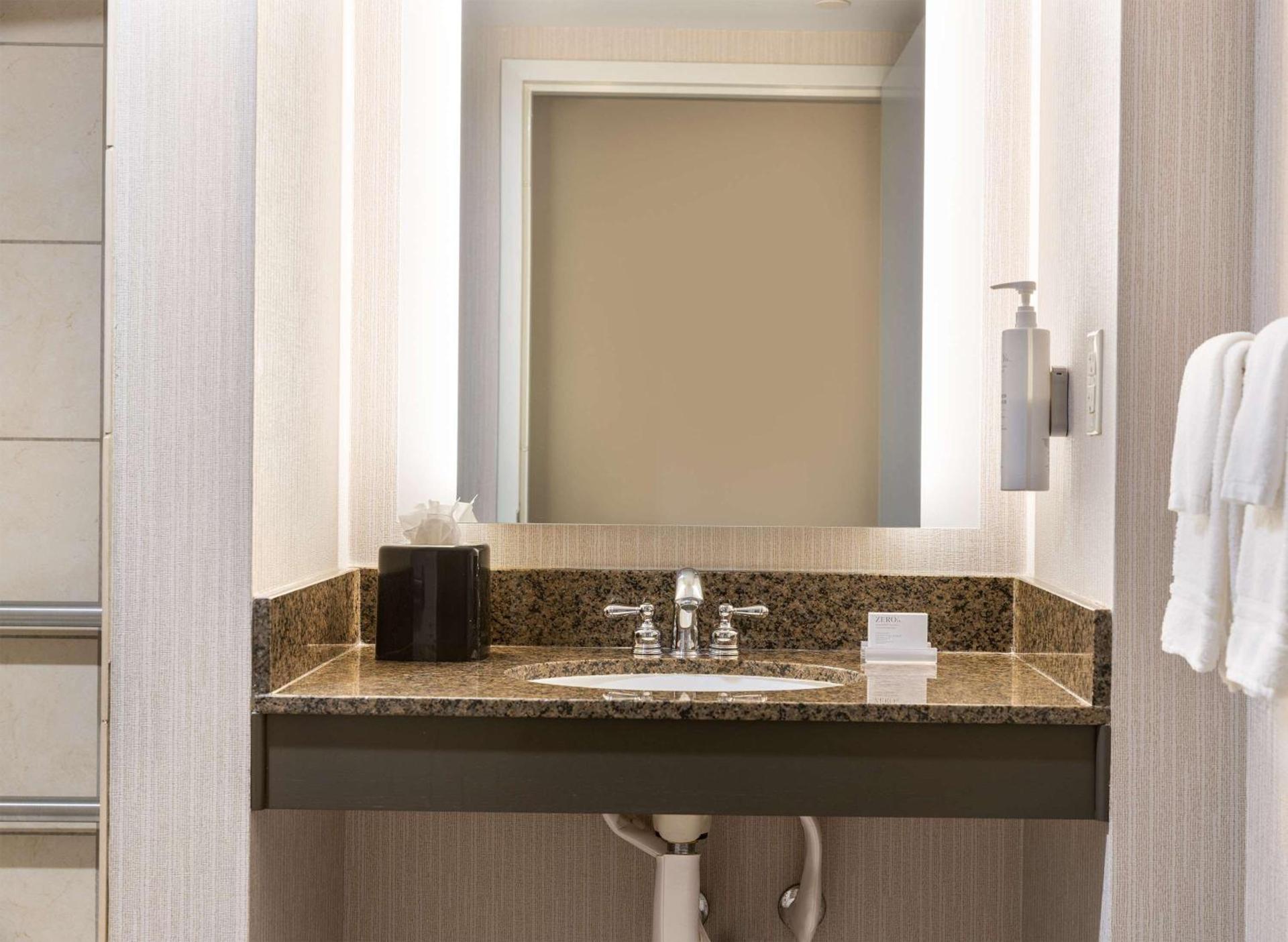 Hilton Garden Inn Bethesda Downtown photo 34
