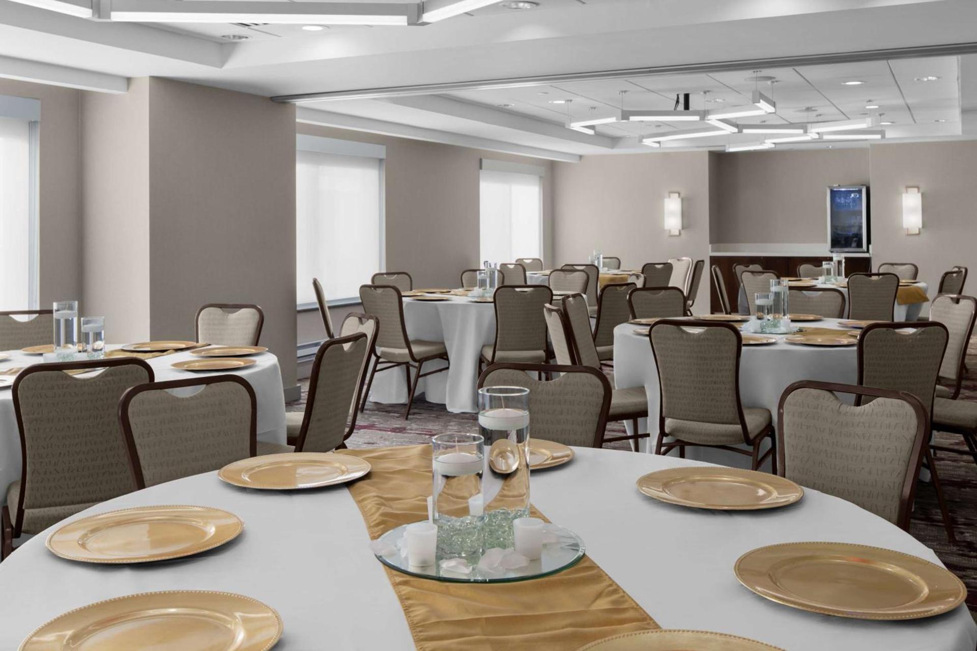 Hilton Garden Inn Bethesda Downtown photo 59