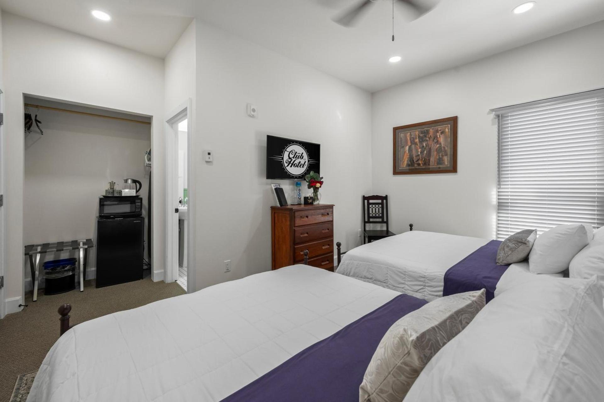 Club Hotel photo 17