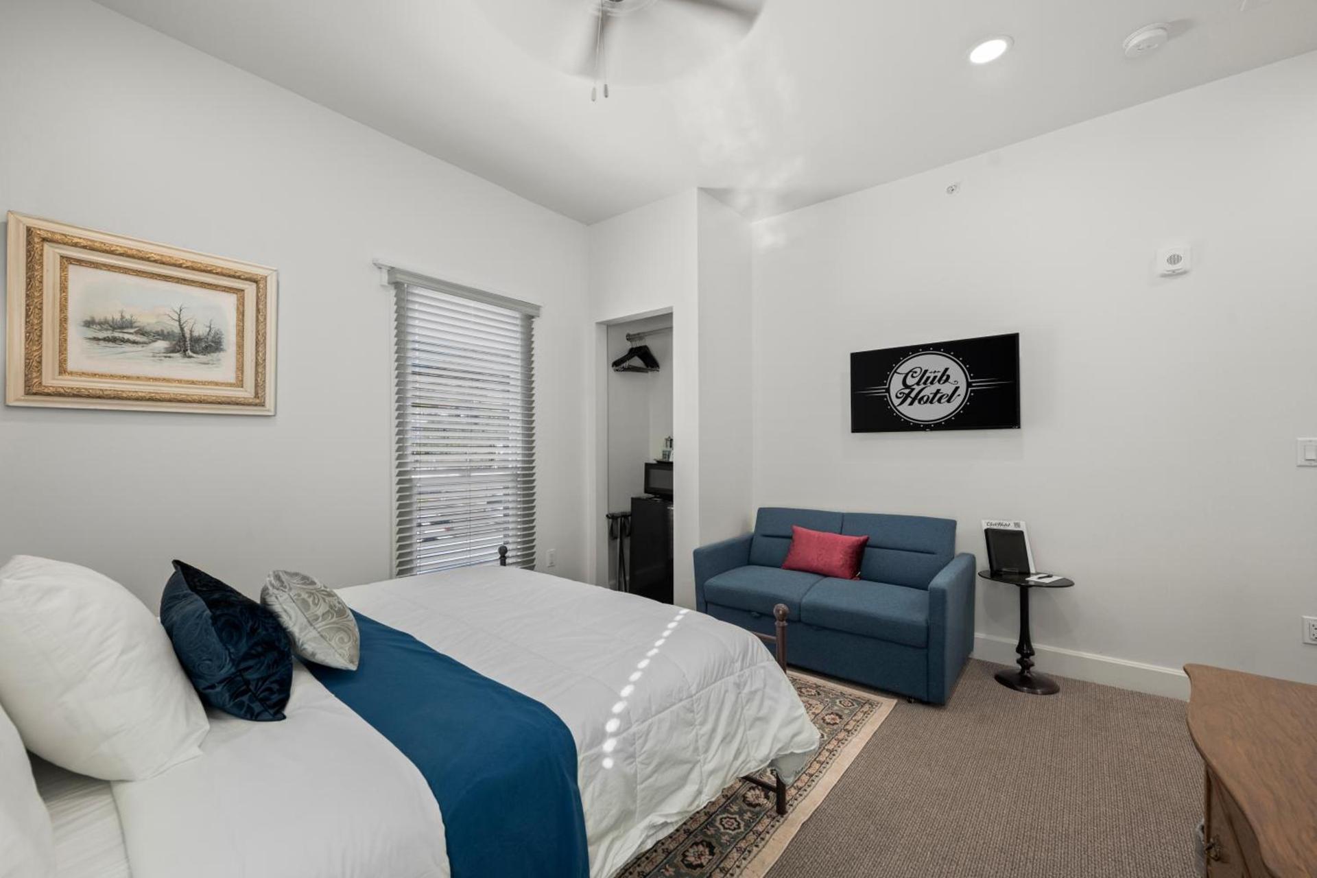 Club Hotel photo 24