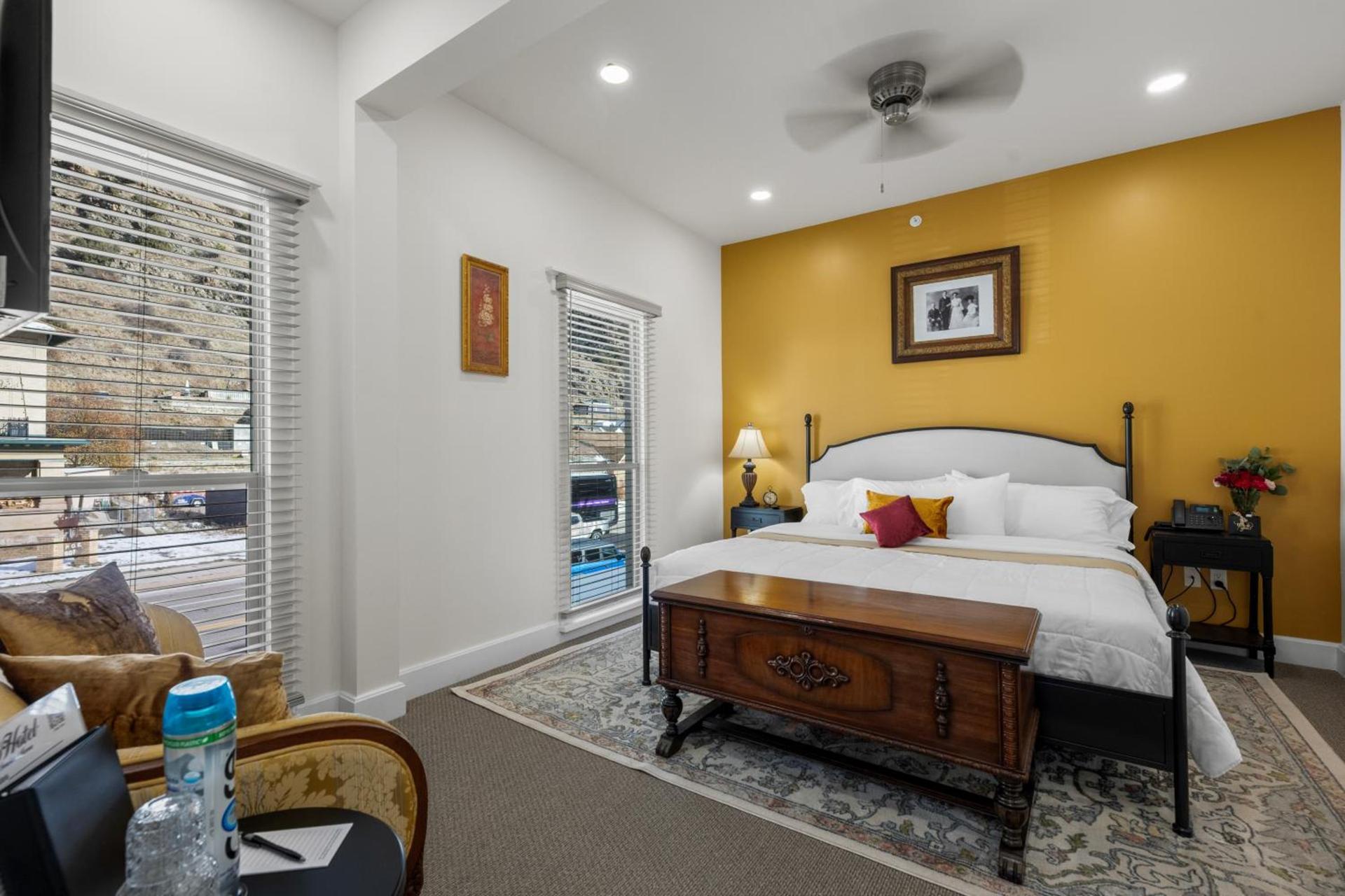 Club Hotel photo 76