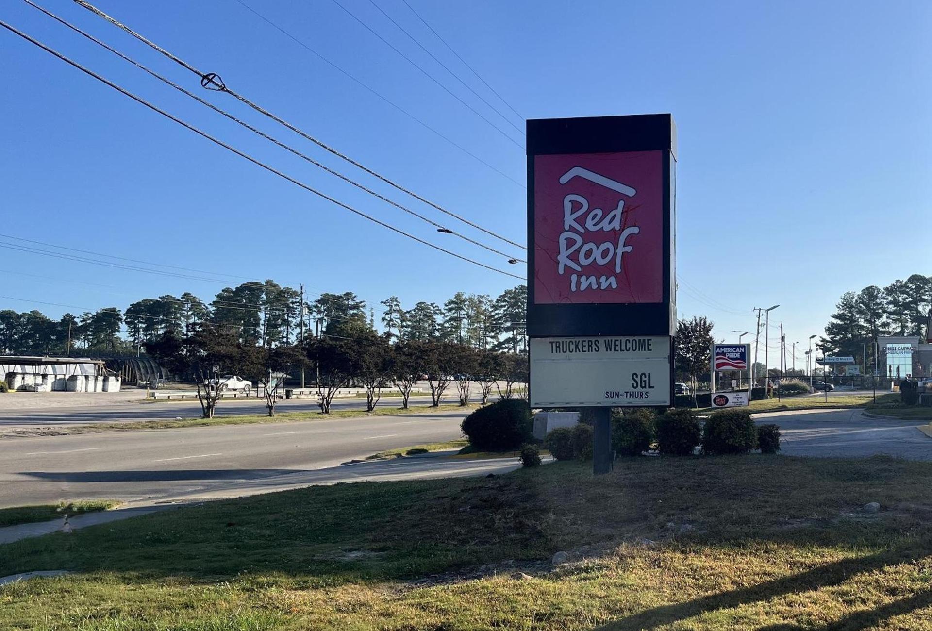 Red Roof Inn Raleigh Northeast - Downtown photo 12