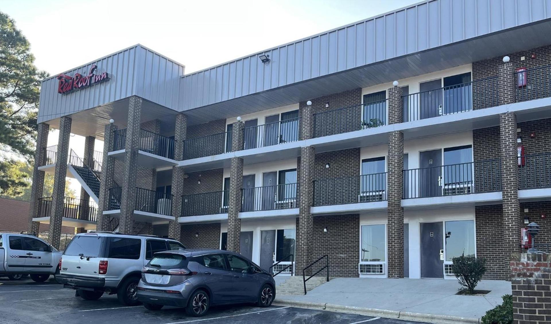 Red Roof Inn Raleigh Northeast - Downtown photo 10