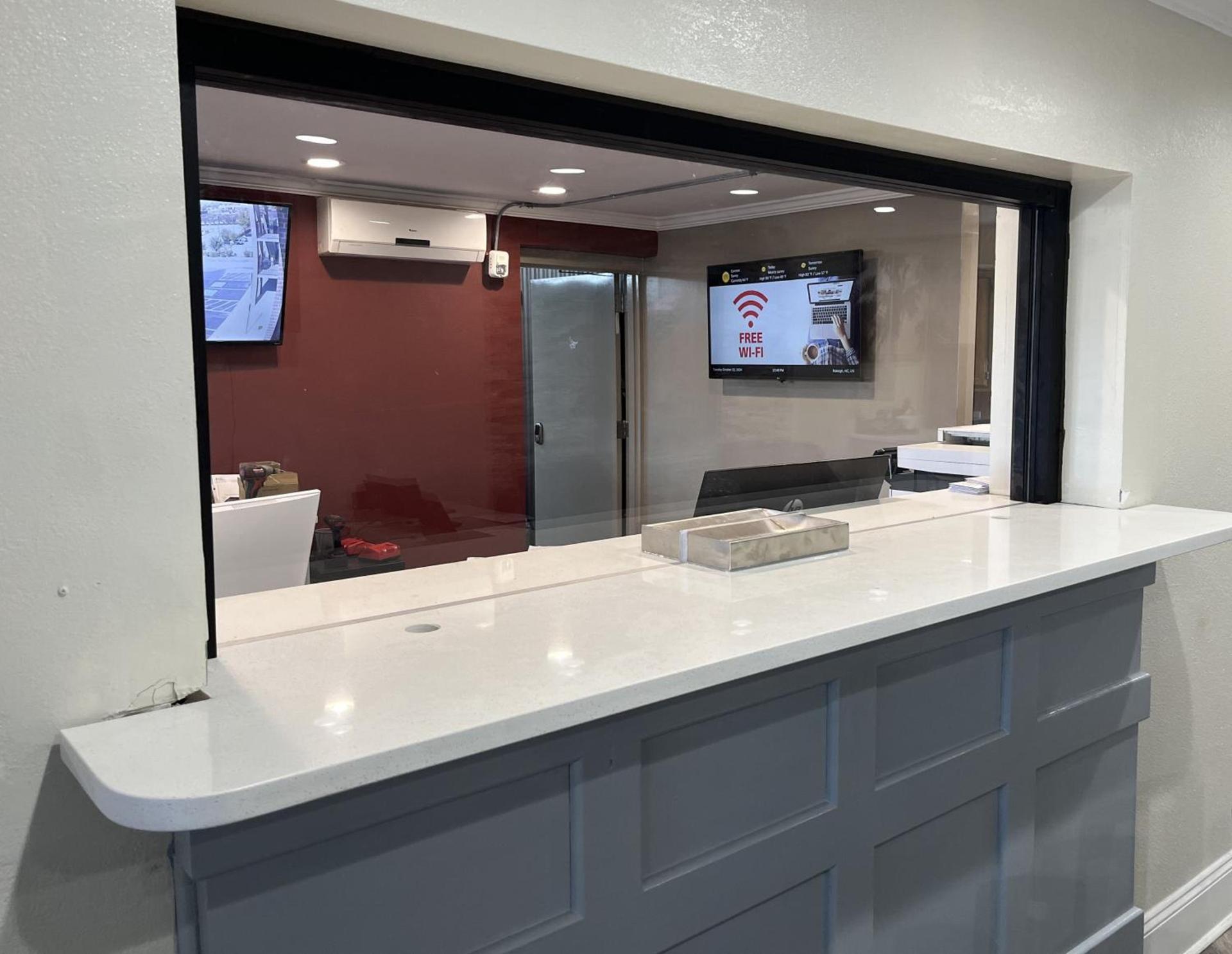 Red Roof Inn Raleigh Northeast - Downtown photo 16