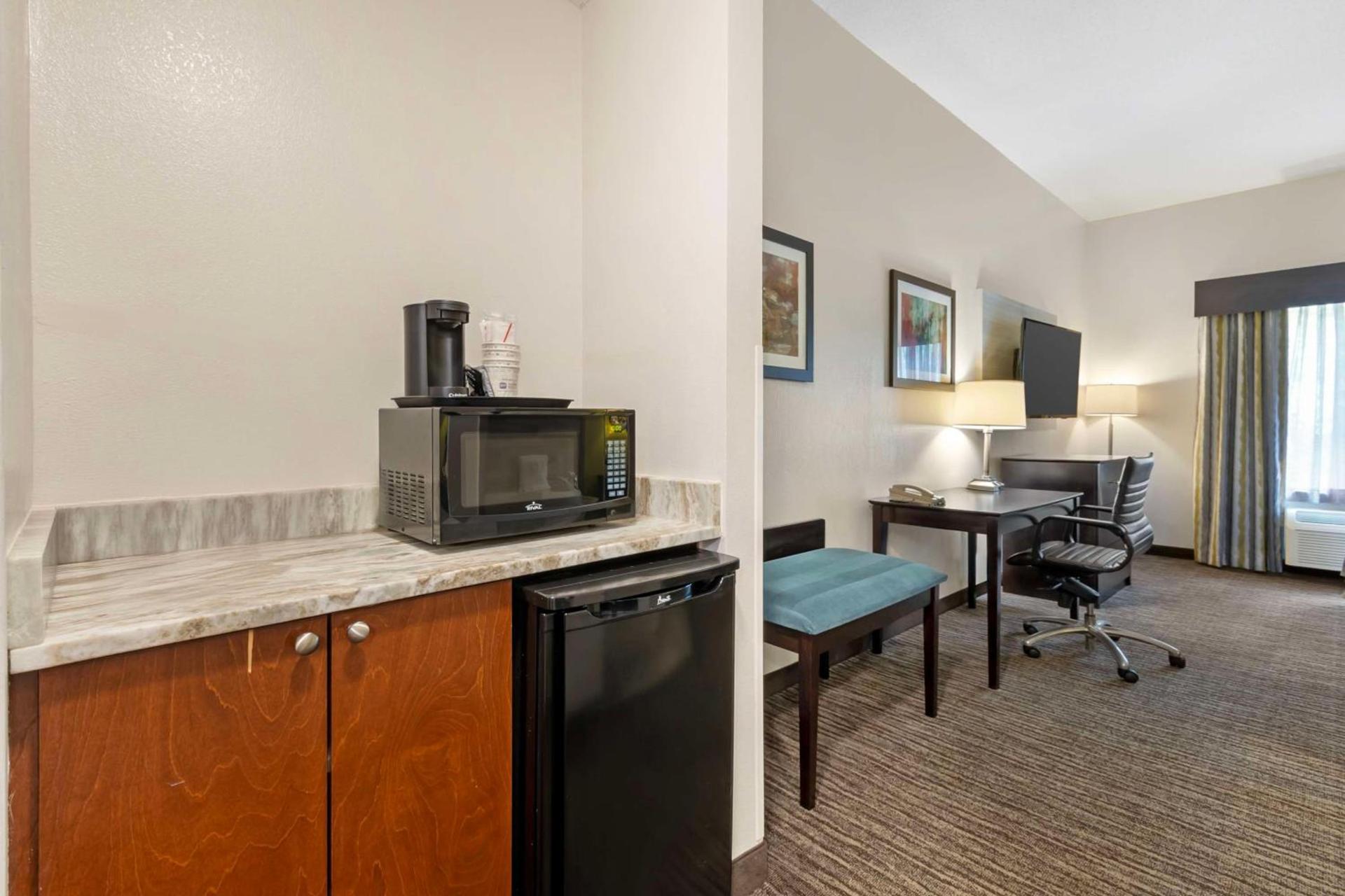 Best Western Magnolia Inn and Suites photo 16