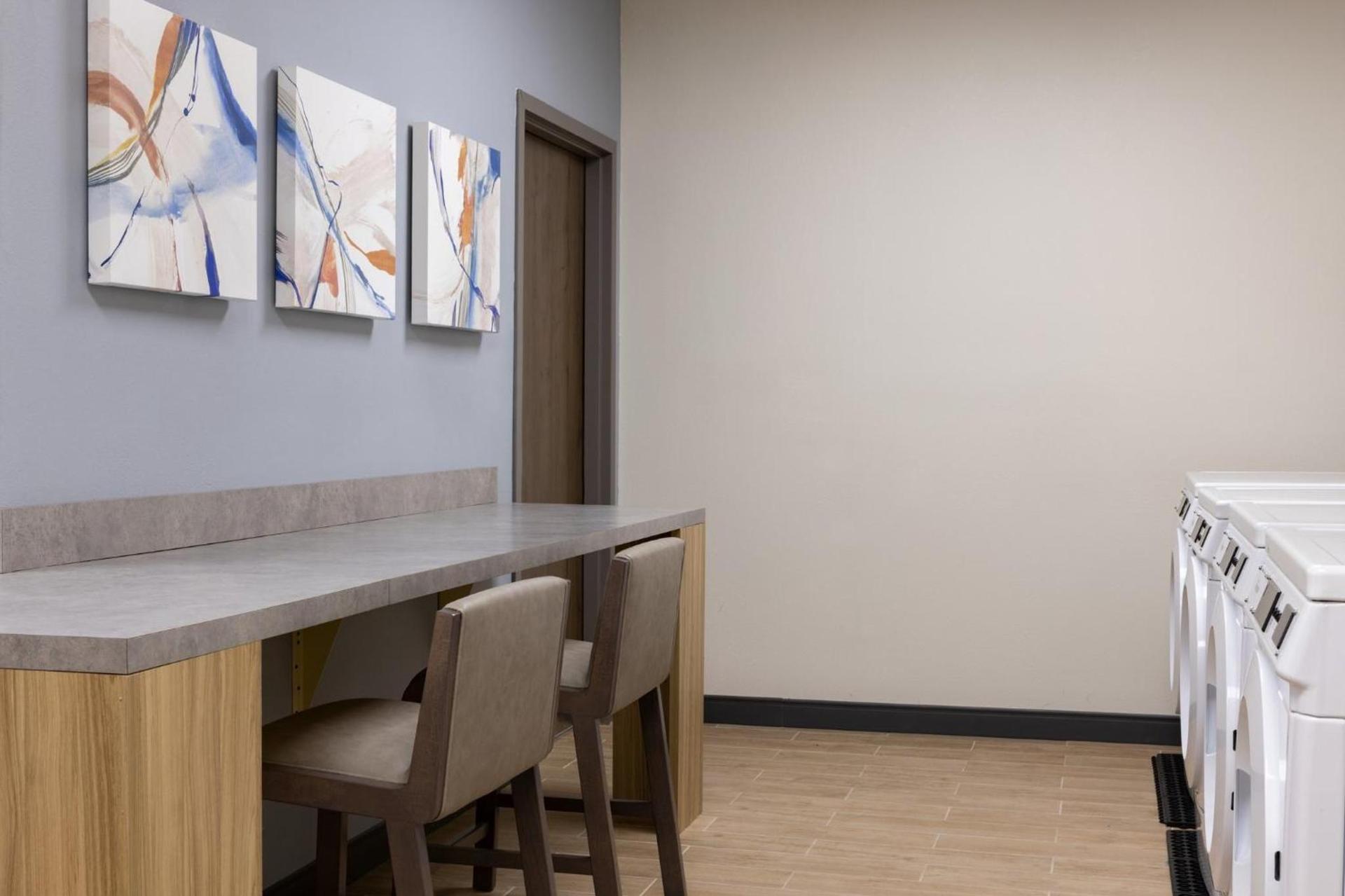 Candlewood Suites Orange by IHG photo 6