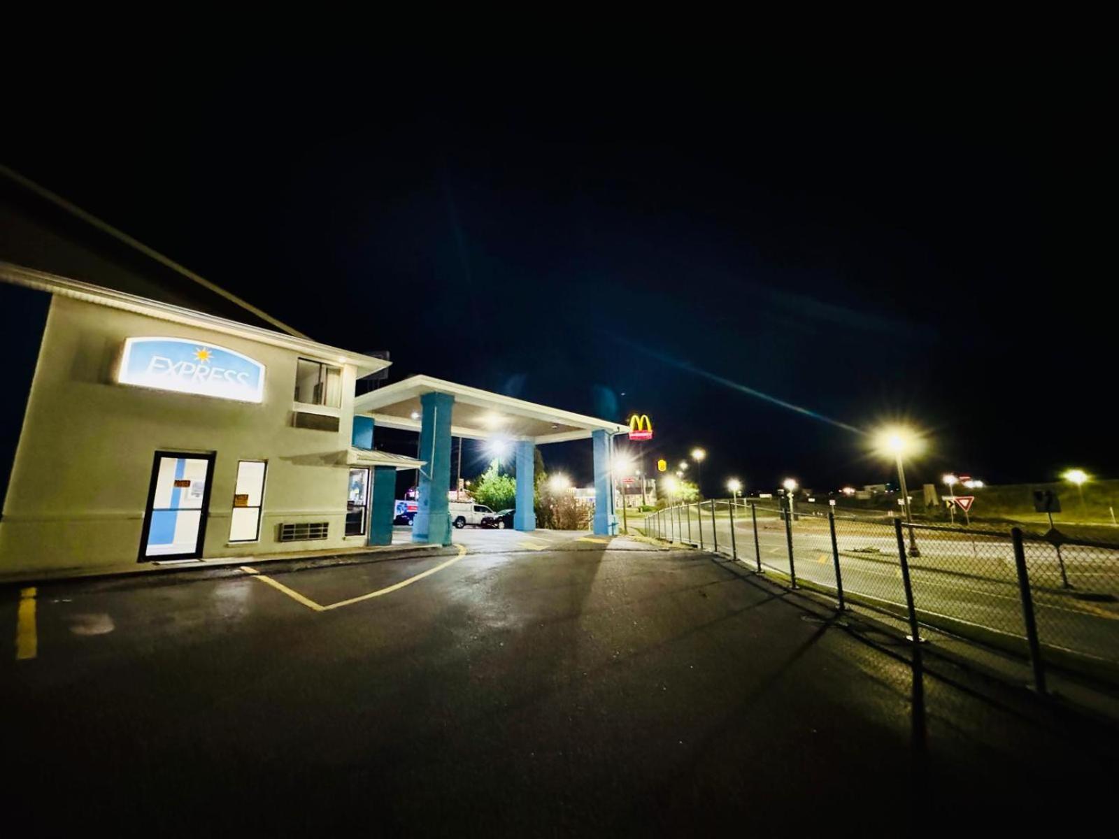 Express inn Junction city photo 12