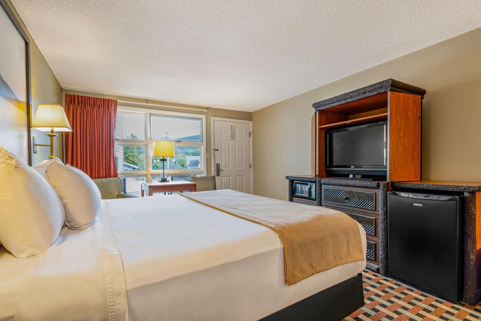 Super 8 by Wyndham Lake George/Downtown photo 20