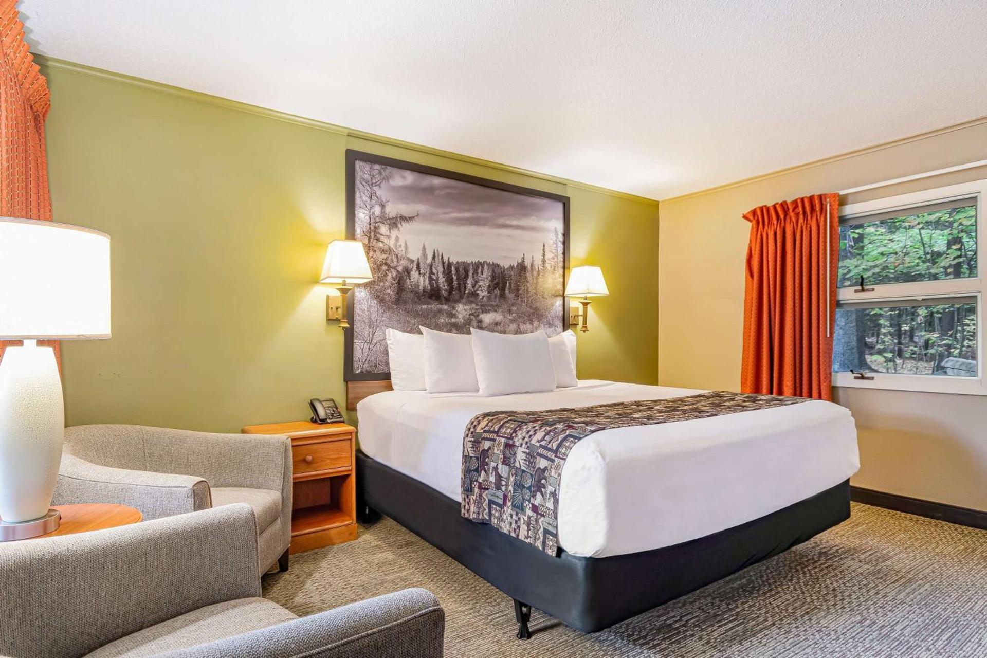 Super 8 by Wyndham Lake George/Downtown photo 23