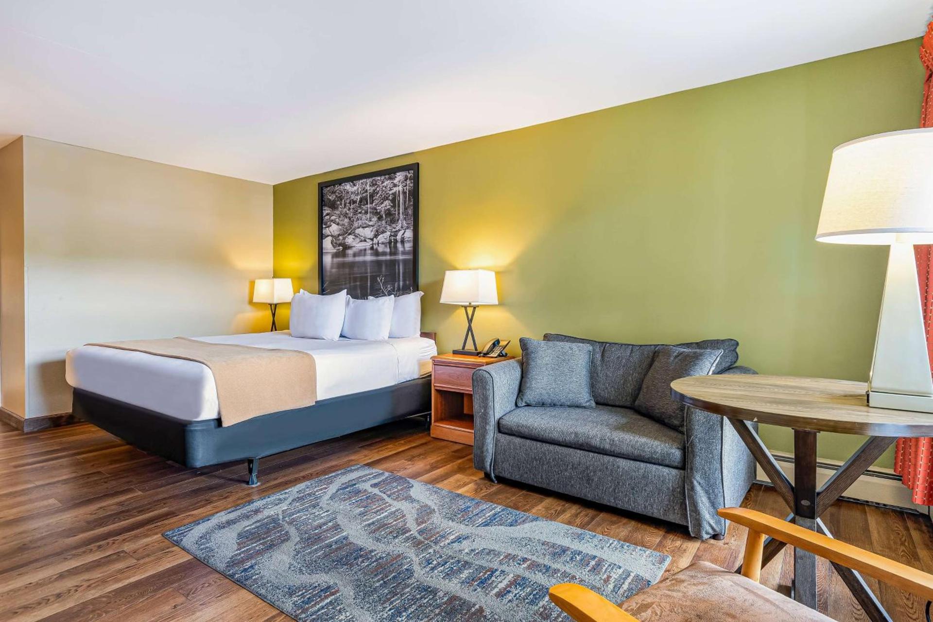 Super 8 by Wyndham Lake George/Downtown photo 25