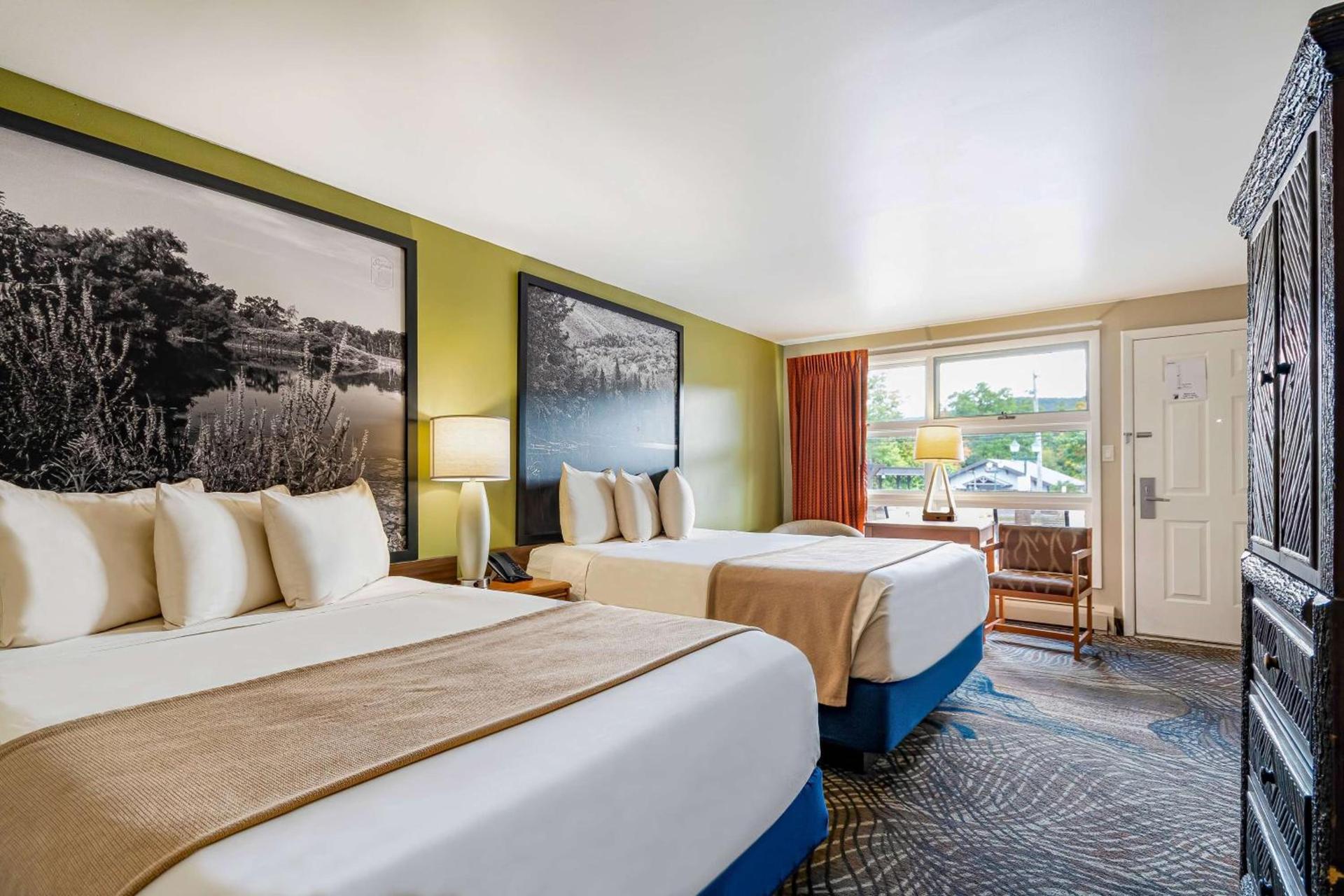 Super 8 by Wyndham Lake George/Downtown photo 32