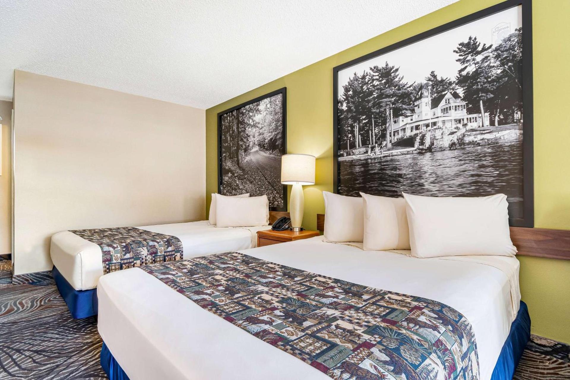 Super 8 by Wyndham Lake George/Downtown photo 36