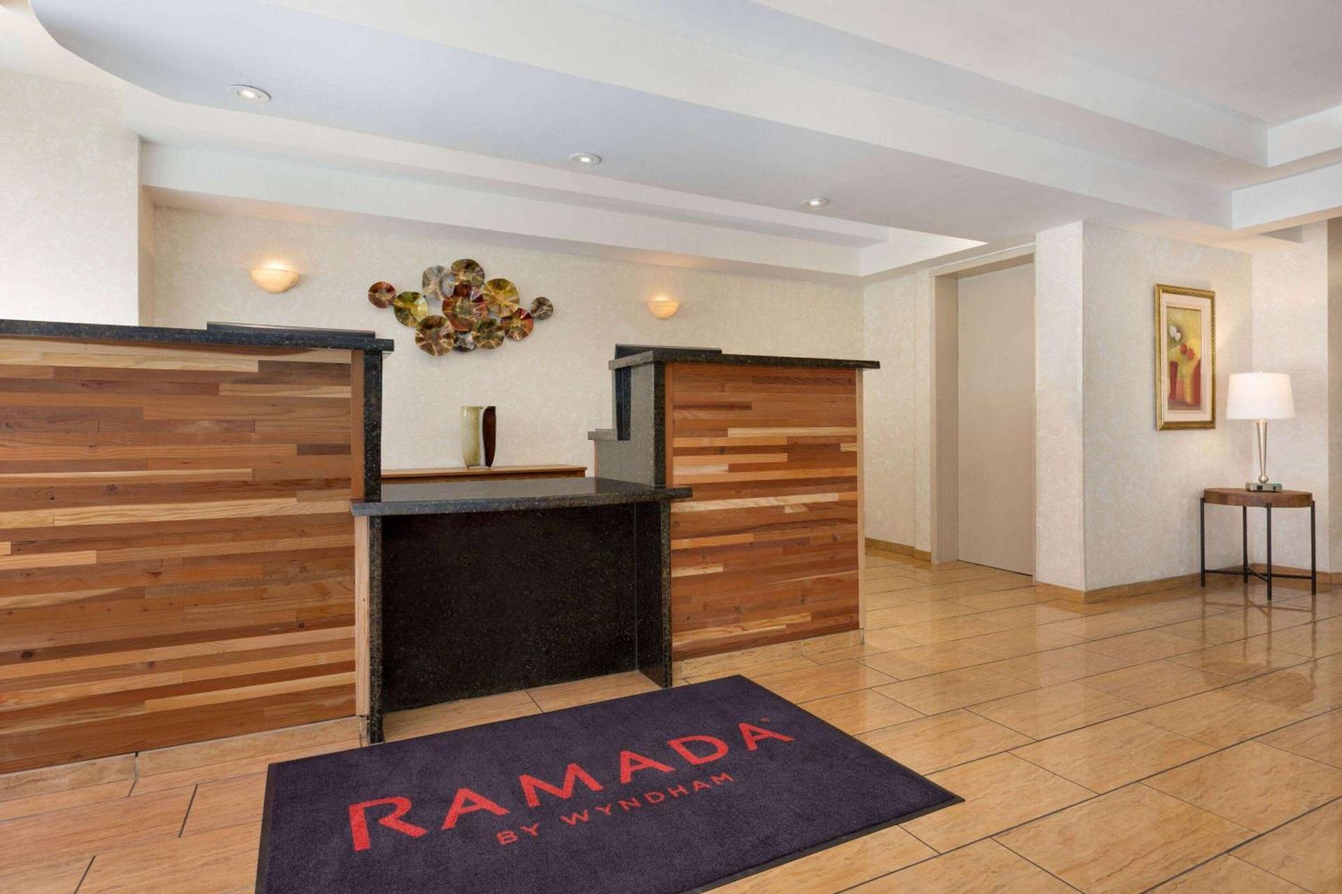Ramada by Wyndham Oakland Downtown City Center photo 4
