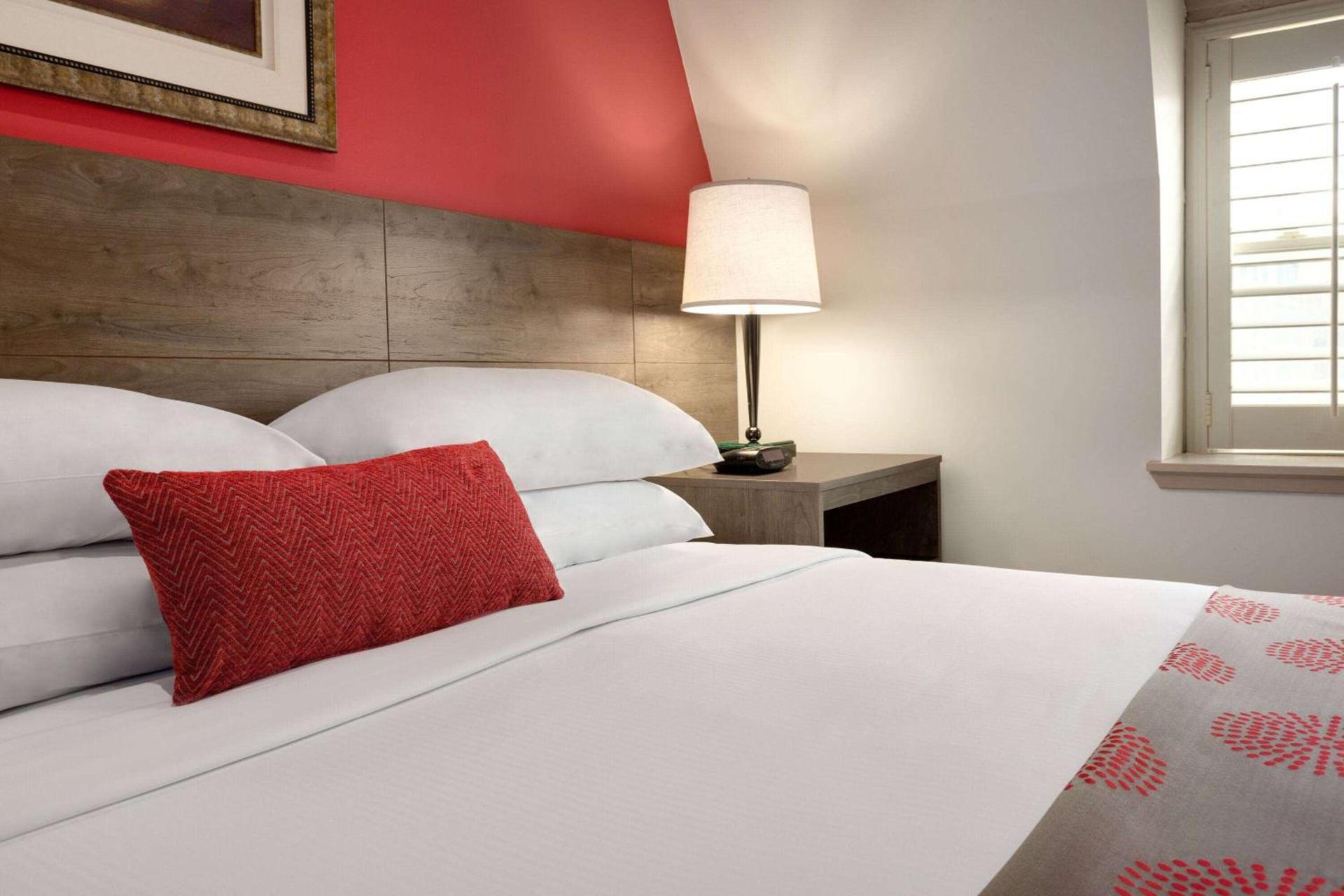 Ramada by Wyndham Oakland Downtown City Center photo 11