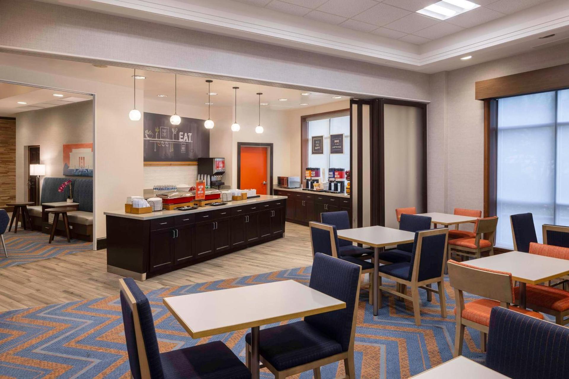 Hampton Inn Washington DC - Convention Center photo 25