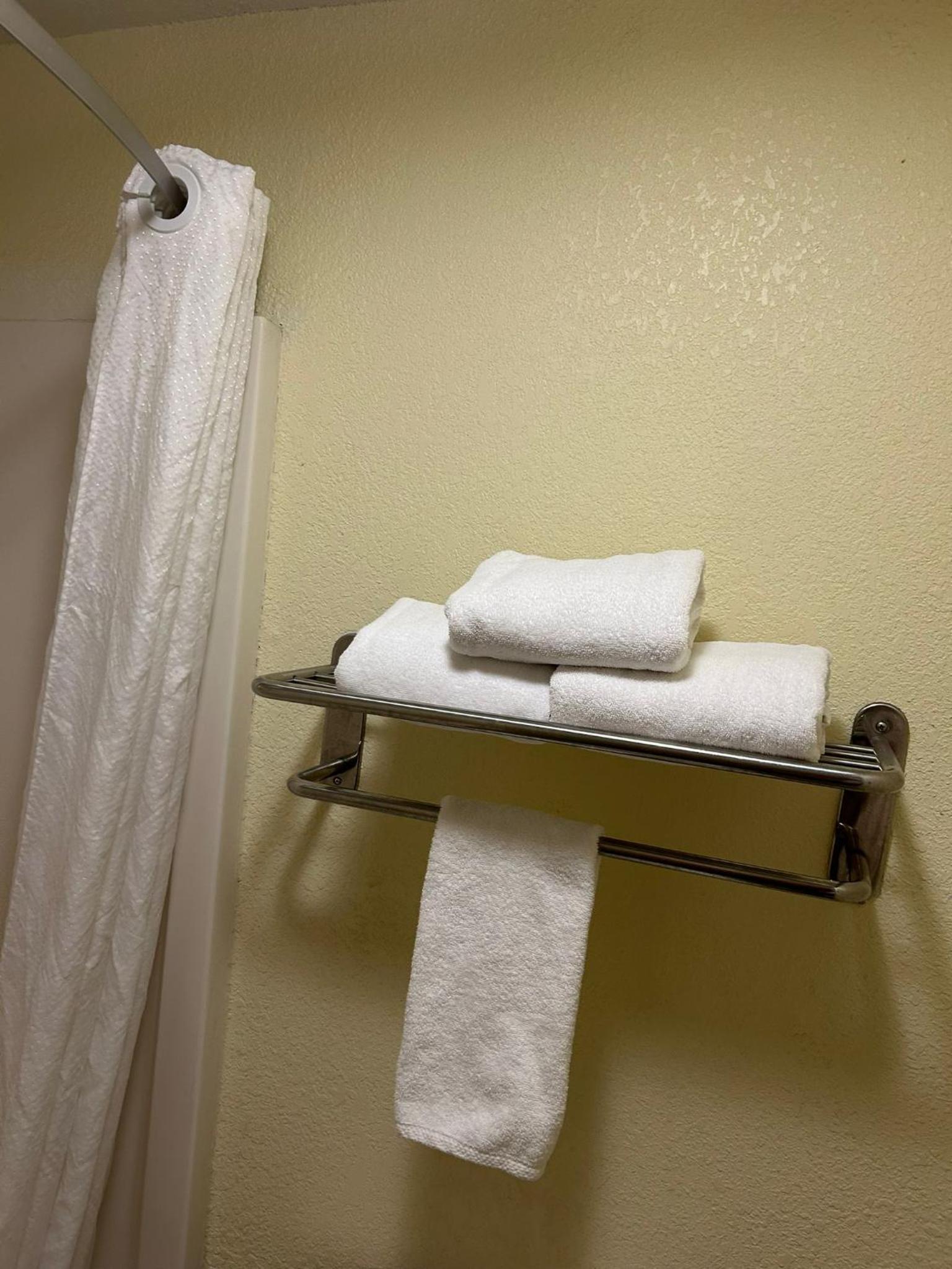 Americas Best Value Inn Grayson photo 3