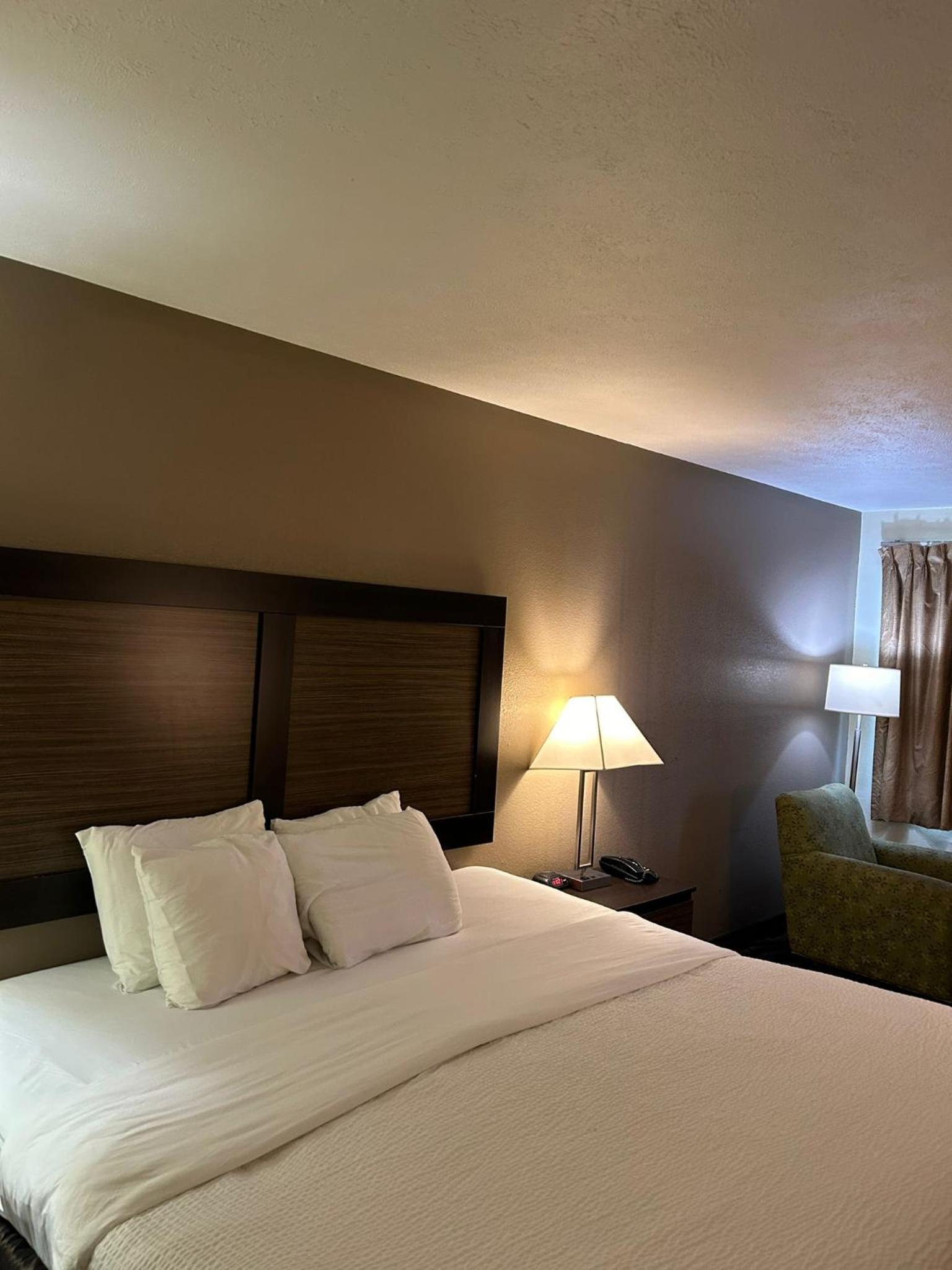 Americas Best Value Inn Grayson photo 6
