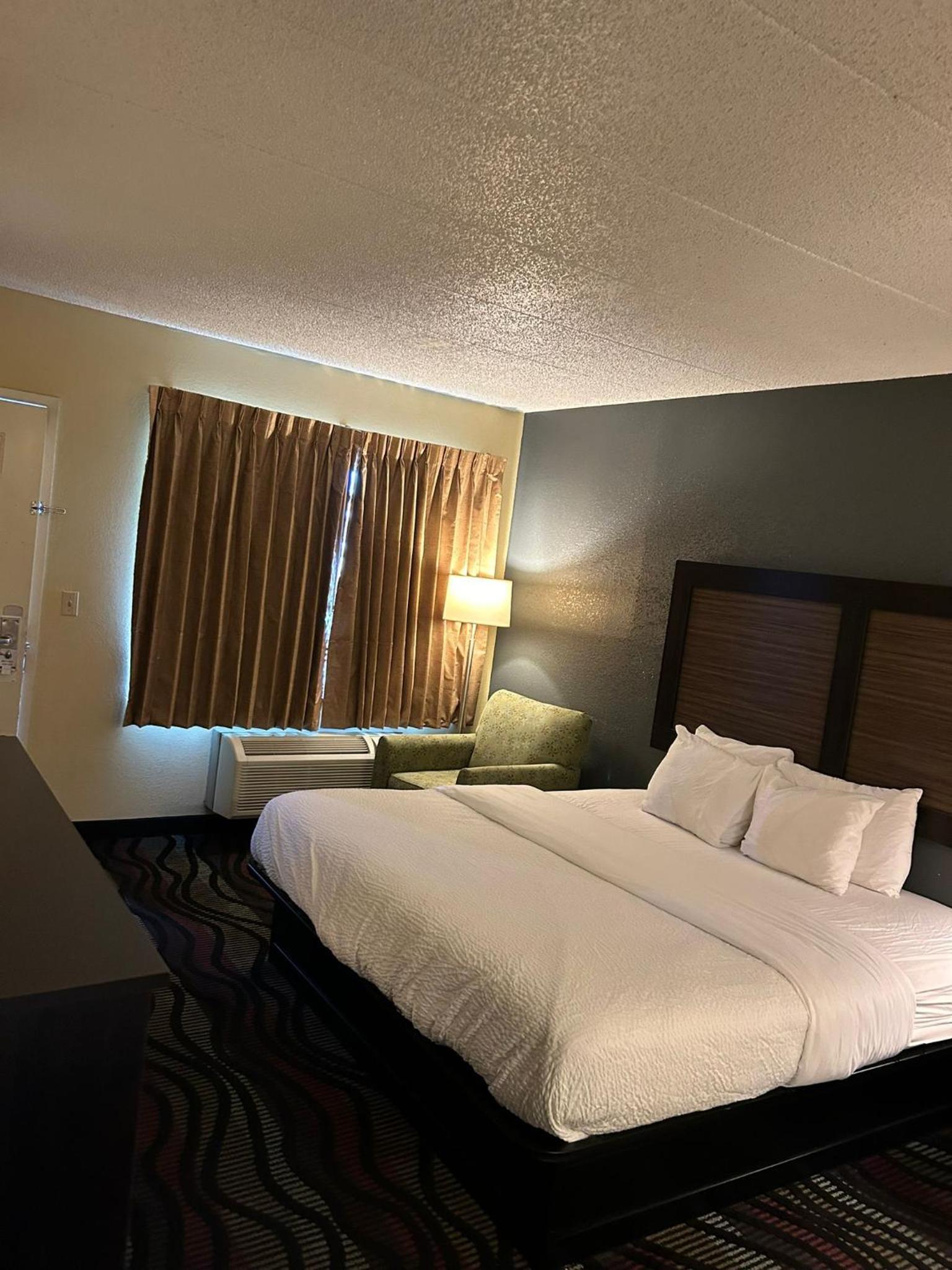 Americas Best Value Inn Grayson photo 7