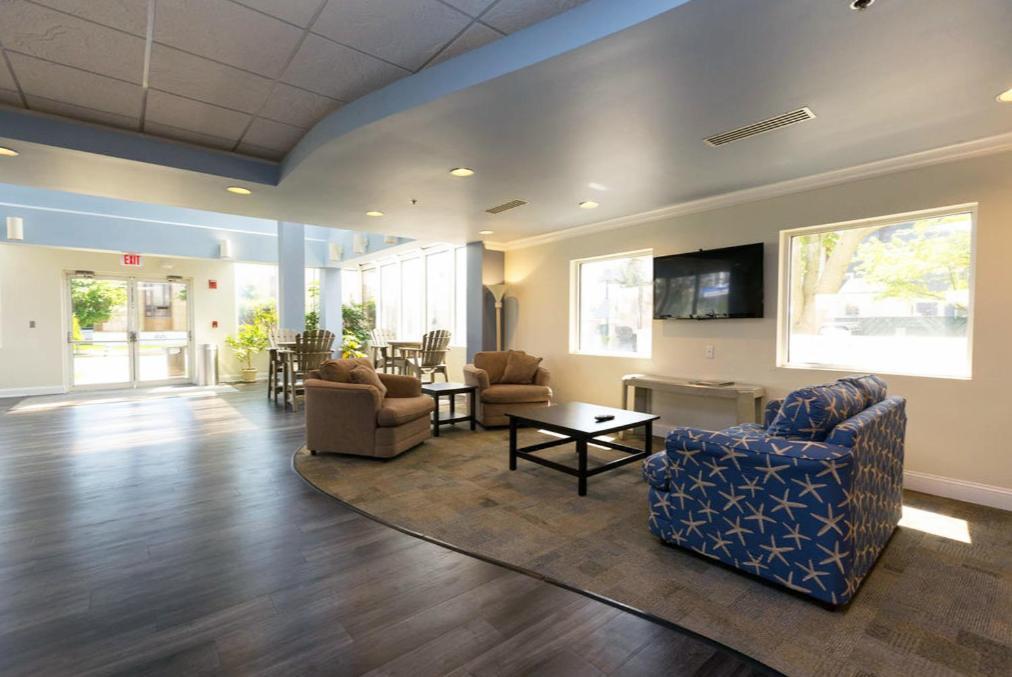 Watson's Regency Suites photo 15