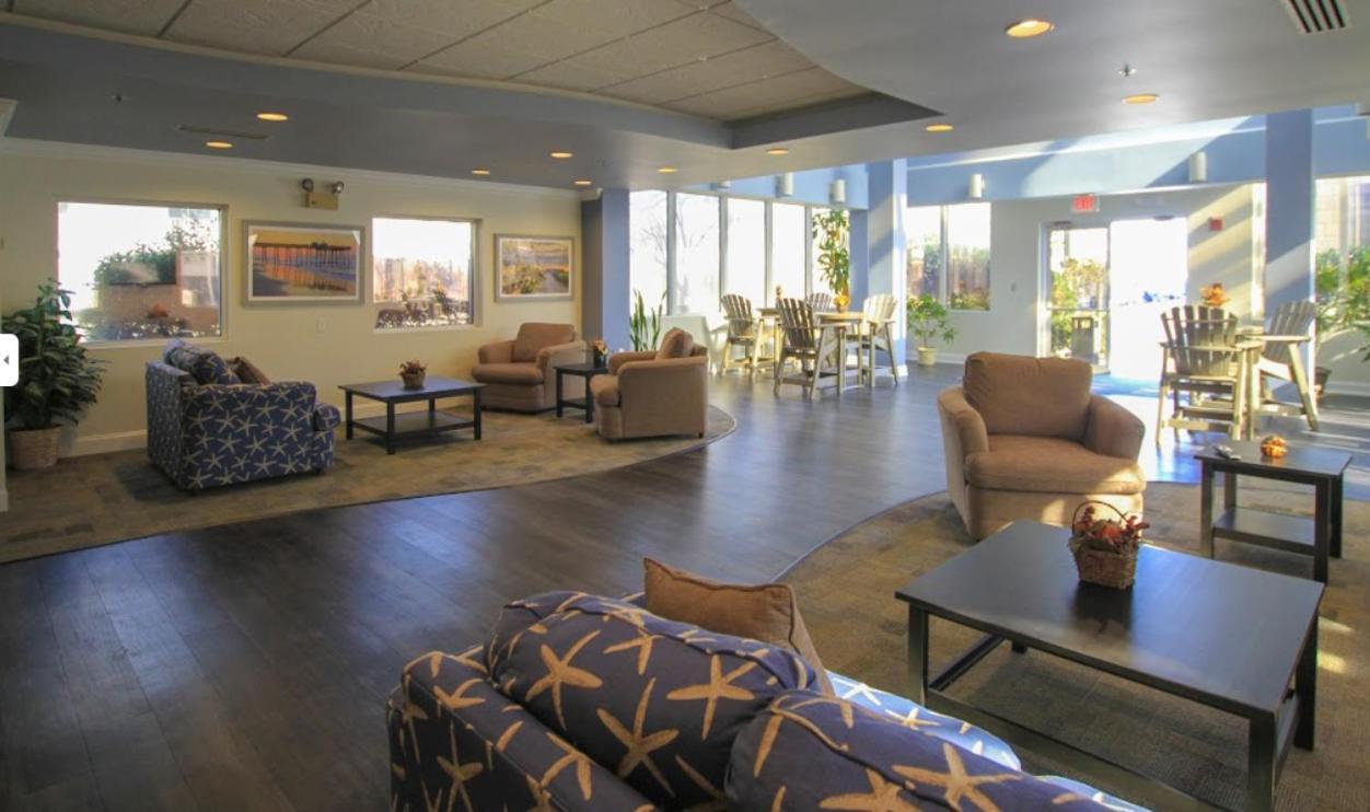 Watson's Regency Suites photo 17