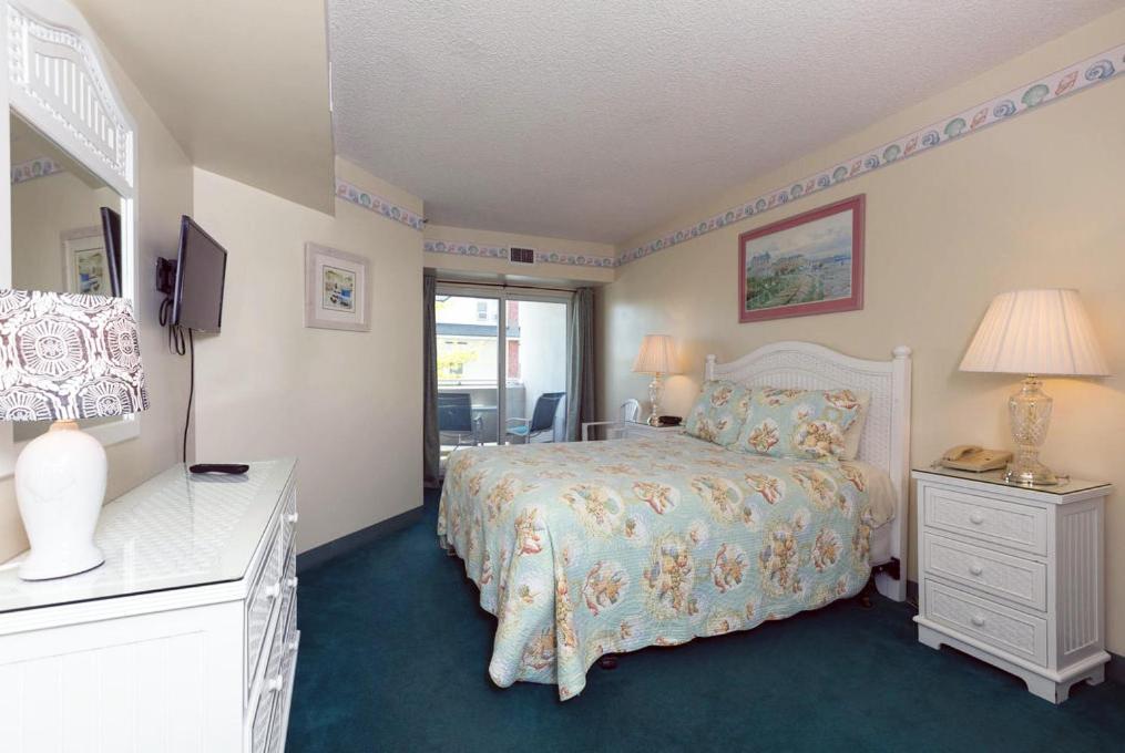 Watson's Regency Suites photo 23