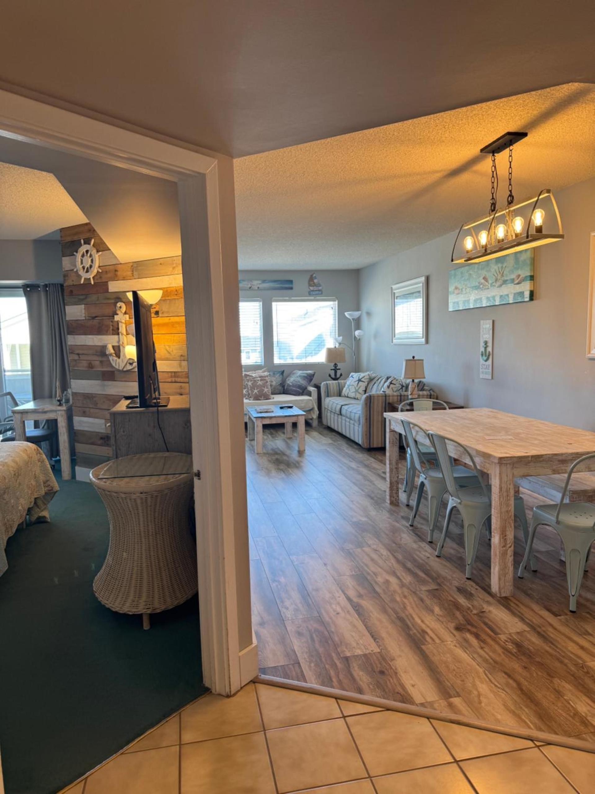 Watson's Regency Suites photo 29