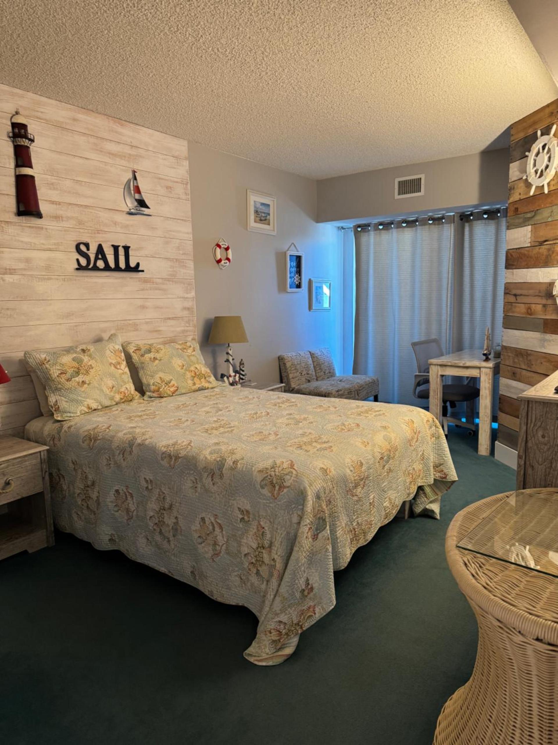 Watson's Regency Suites photo 32