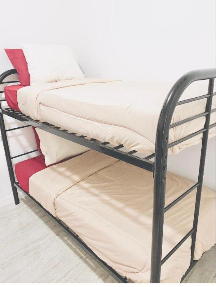 Latin Quarters -Free Dinner - All Women Rooms - All Men Rooms - Free WiFi - Coffee Parking - Lockers photo 8