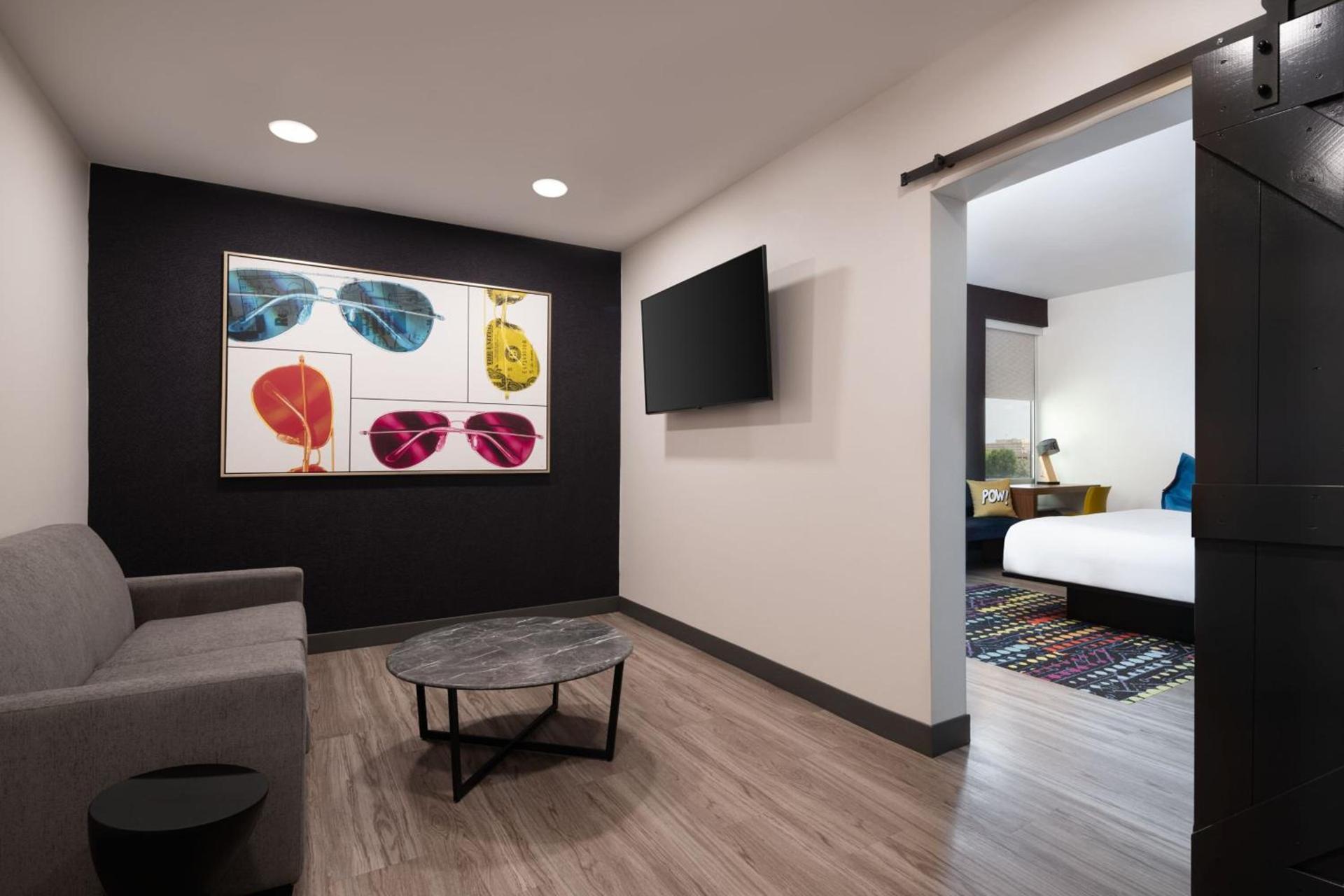Aloft by Marriott Cleveland Beachwood photo 12