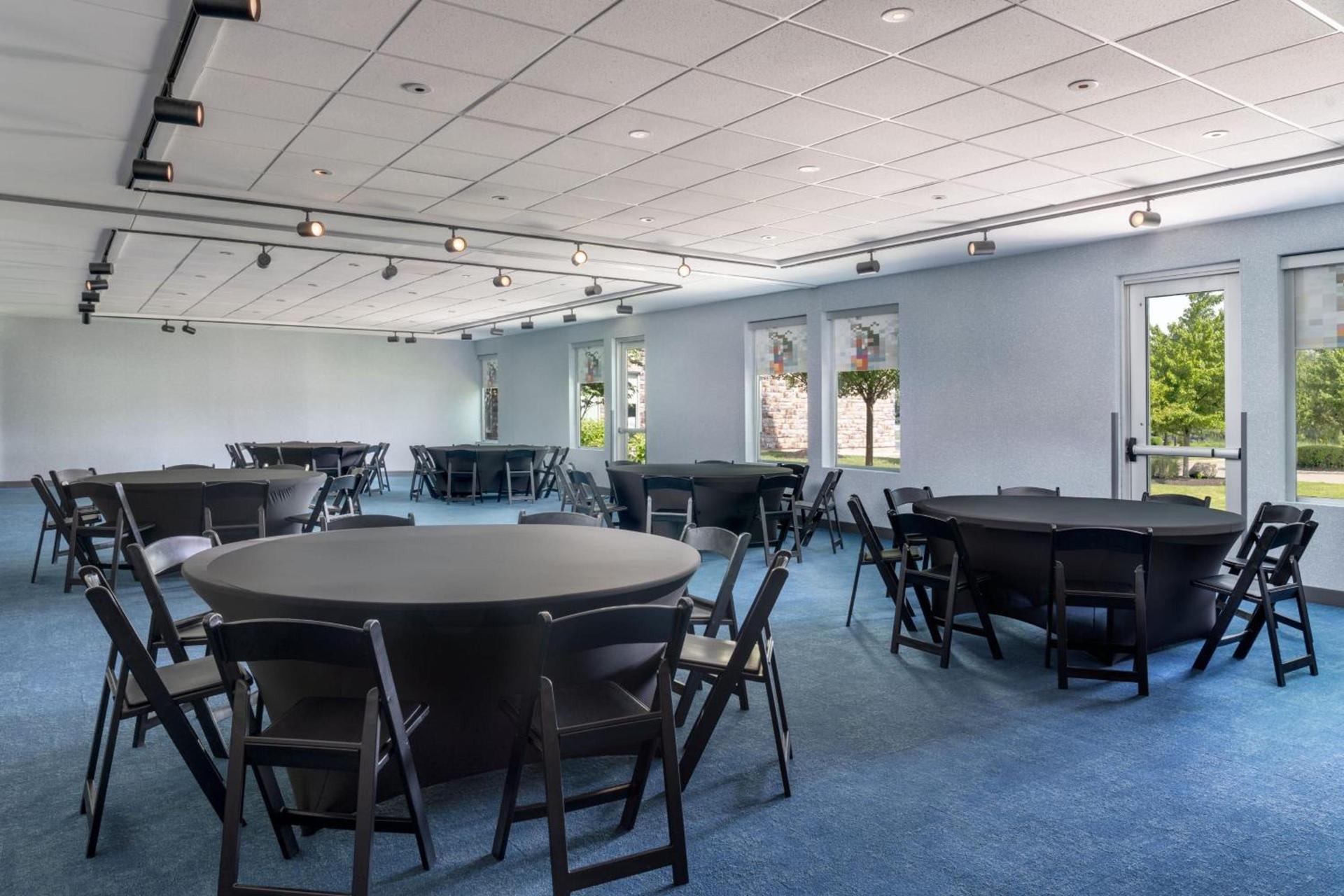 Aloft by Marriott Cleveland Beachwood photo 28